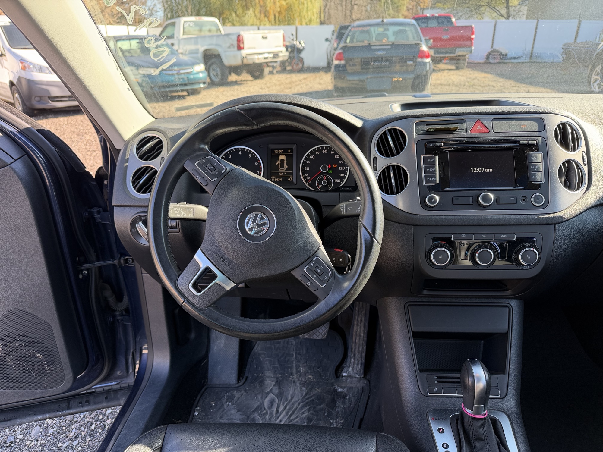 2011 volkswagen tiguan s-4motion with 116934 miles for sale near Elk River, Minnesota 106922_33_dash_from_driver.jpg