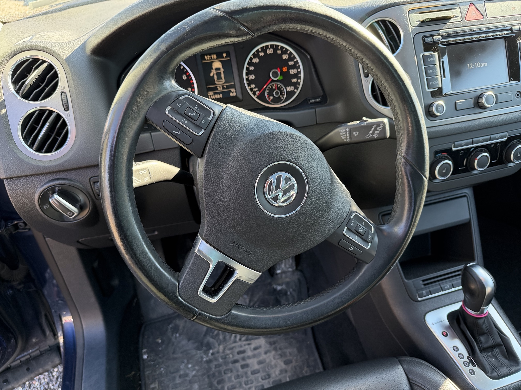 2011 volkswagen tiguan s-4motion with 116934 miles for sale near Elk River, Minnesota 106922_36_steering_wheel.jpg