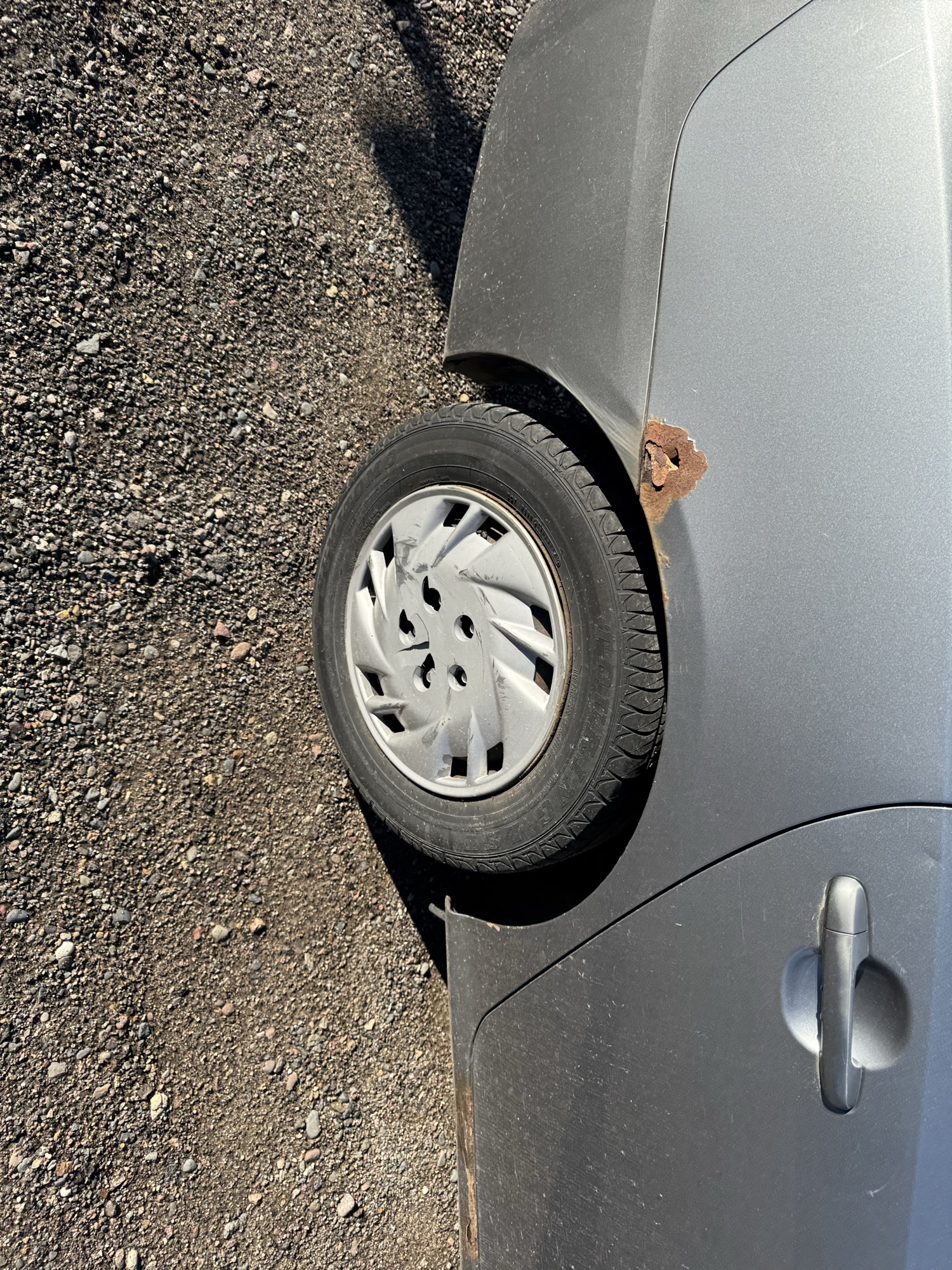 2010 hyundai elantra se with 156272 miles for sale near Elk River, Minnesota 106924_14_rear_pass_wheel.jpg