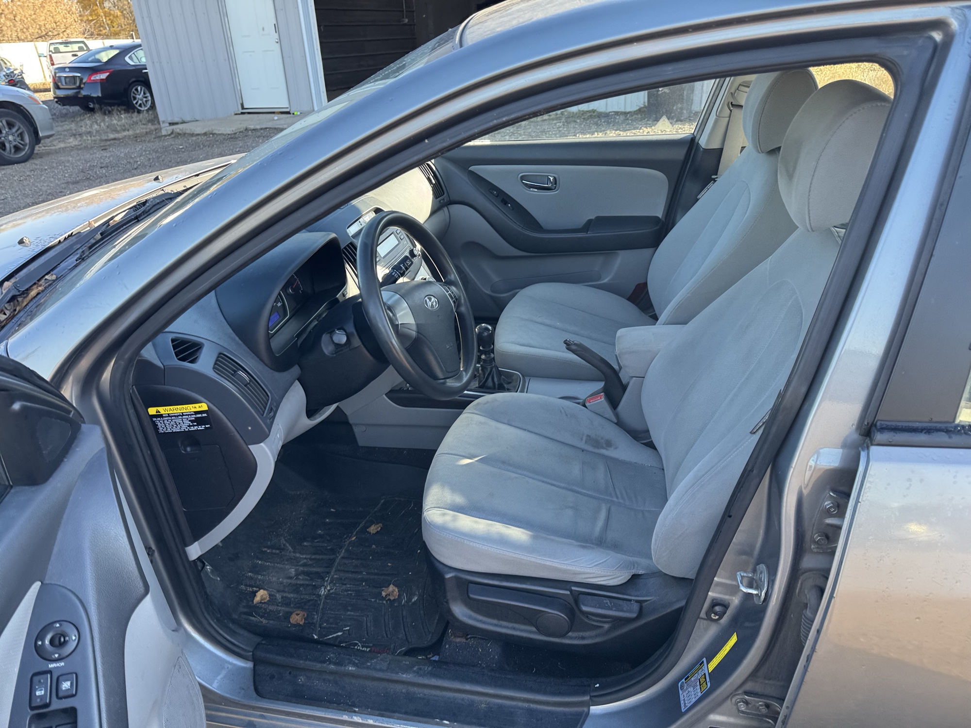 2010 hyundai elantra se with 156272 miles for sale near Elk River, Minnesota 106924_22_driver_seat.jpg