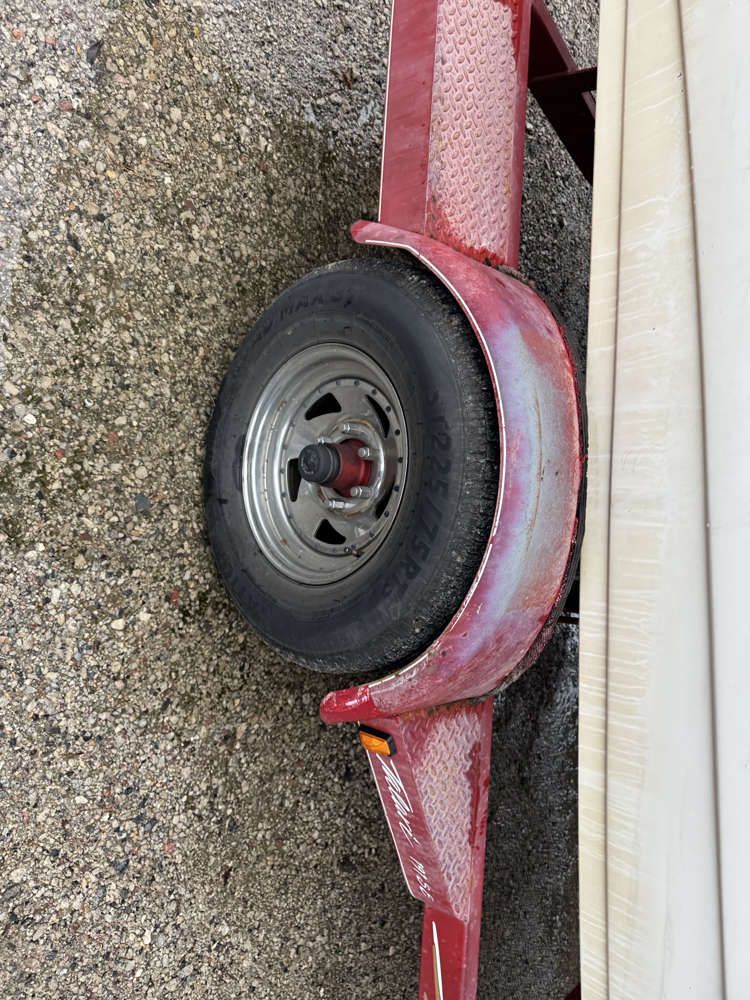 1997 mariah talari for sale near Elk River, Minnesota 106926_14_rear_pass_wheel.jpg