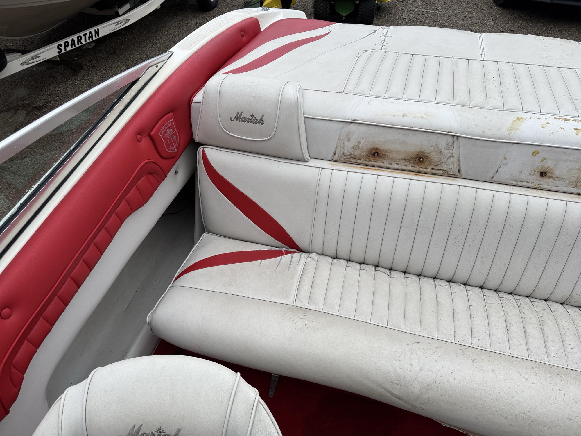 1997 mariah talari for sale near Elk River, Minnesota 106926_24_drv_rear_seat.jpg