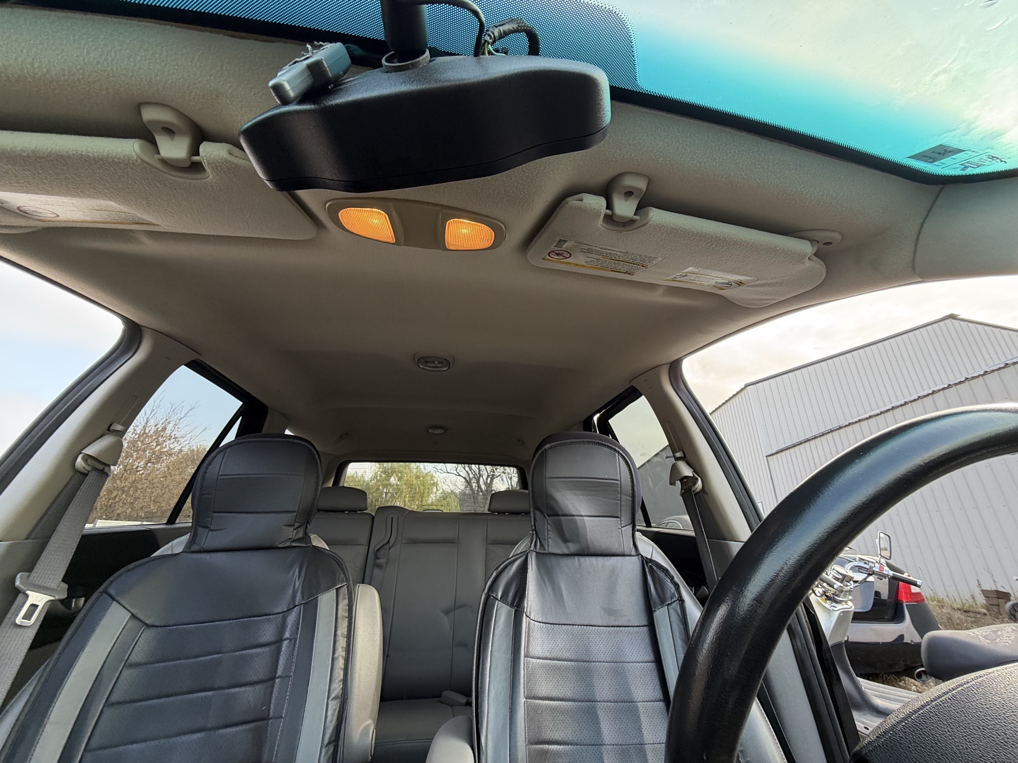 2004 saturn vue awd-v6 with 217755 miles for sale near Elk River, Minnesota 106927_35_headliner_sunroof.jpg