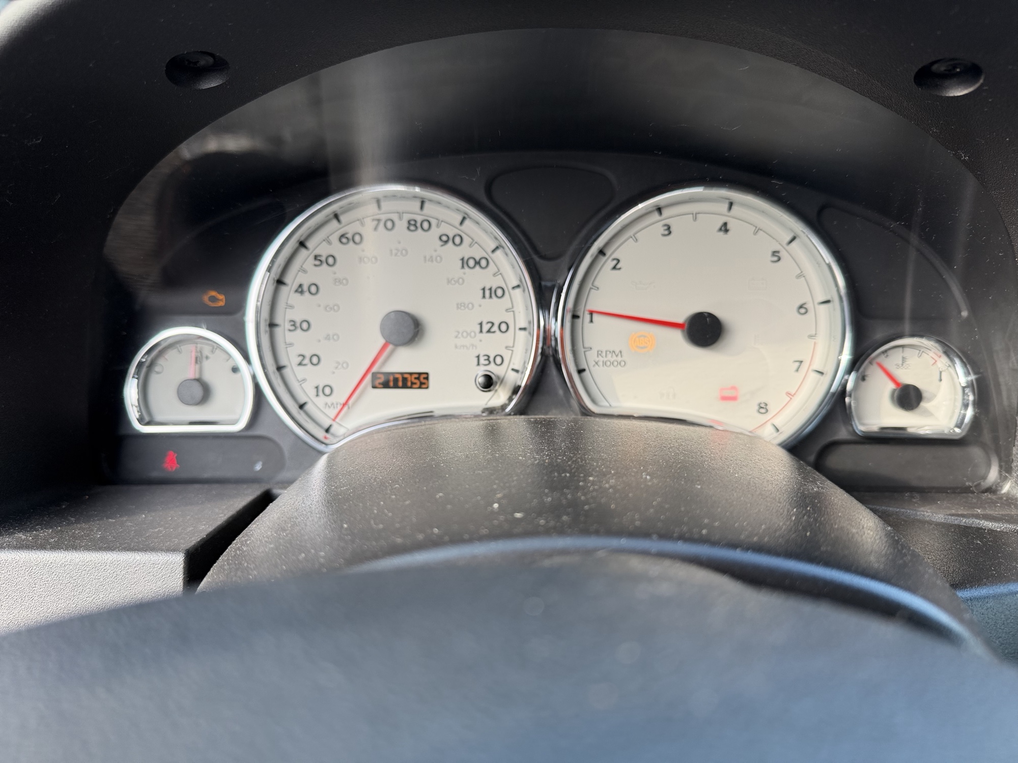 2004 saturn vue awd-v6 with 217755 miles for sale near Elk River, Minnesota 106927_43_gauge_cluster.jpg