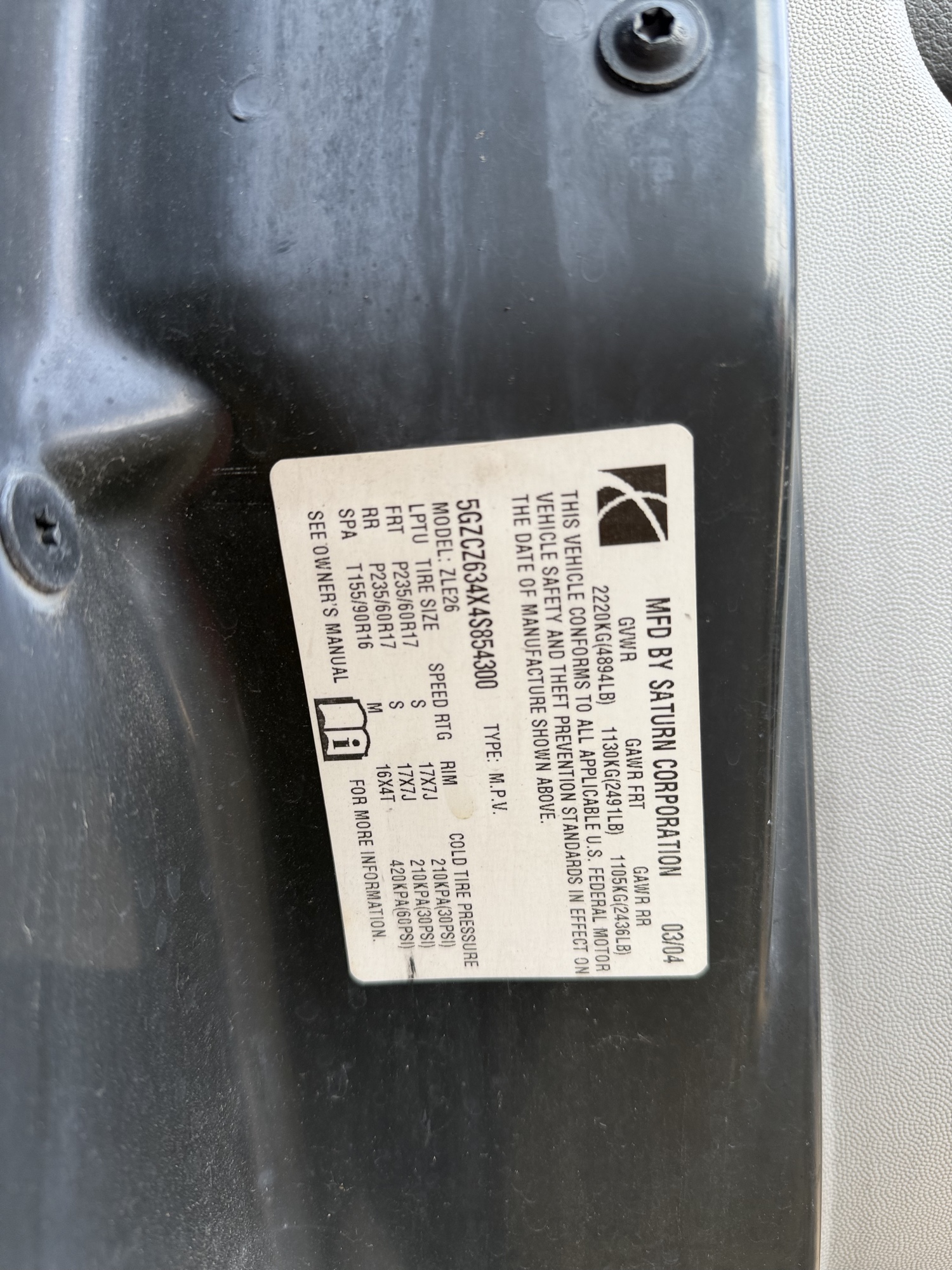 2004 saturn vue awd-v6 with 217755 miles for sale near Elk River, Minnesota 106927_47_door_vin_sticker.jpg
