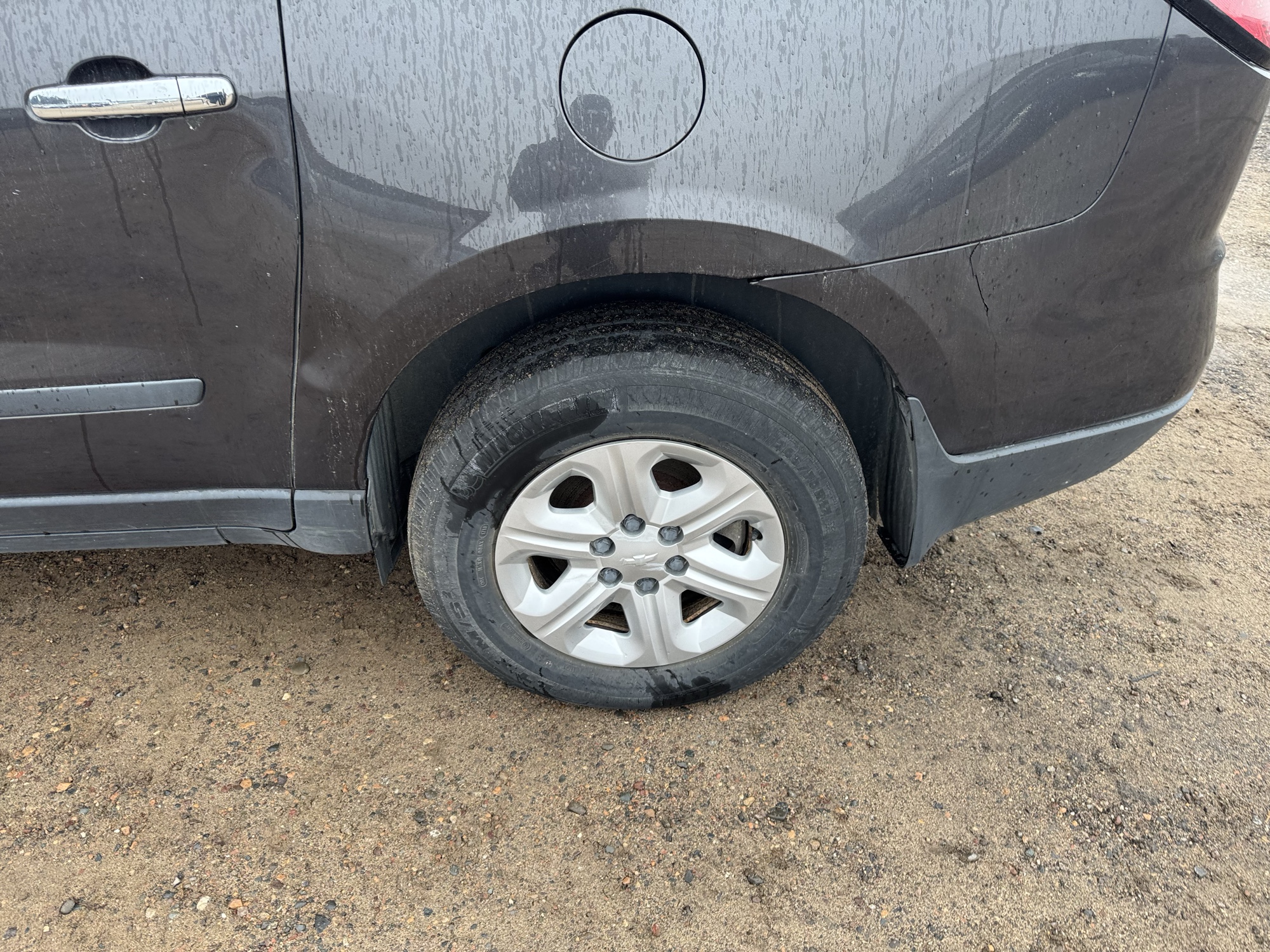2014 chevrolet traverse ls-awd with 138627 miles for sale near Elk River, Minnesota 106928_13_rear_drv_wheel.jpg