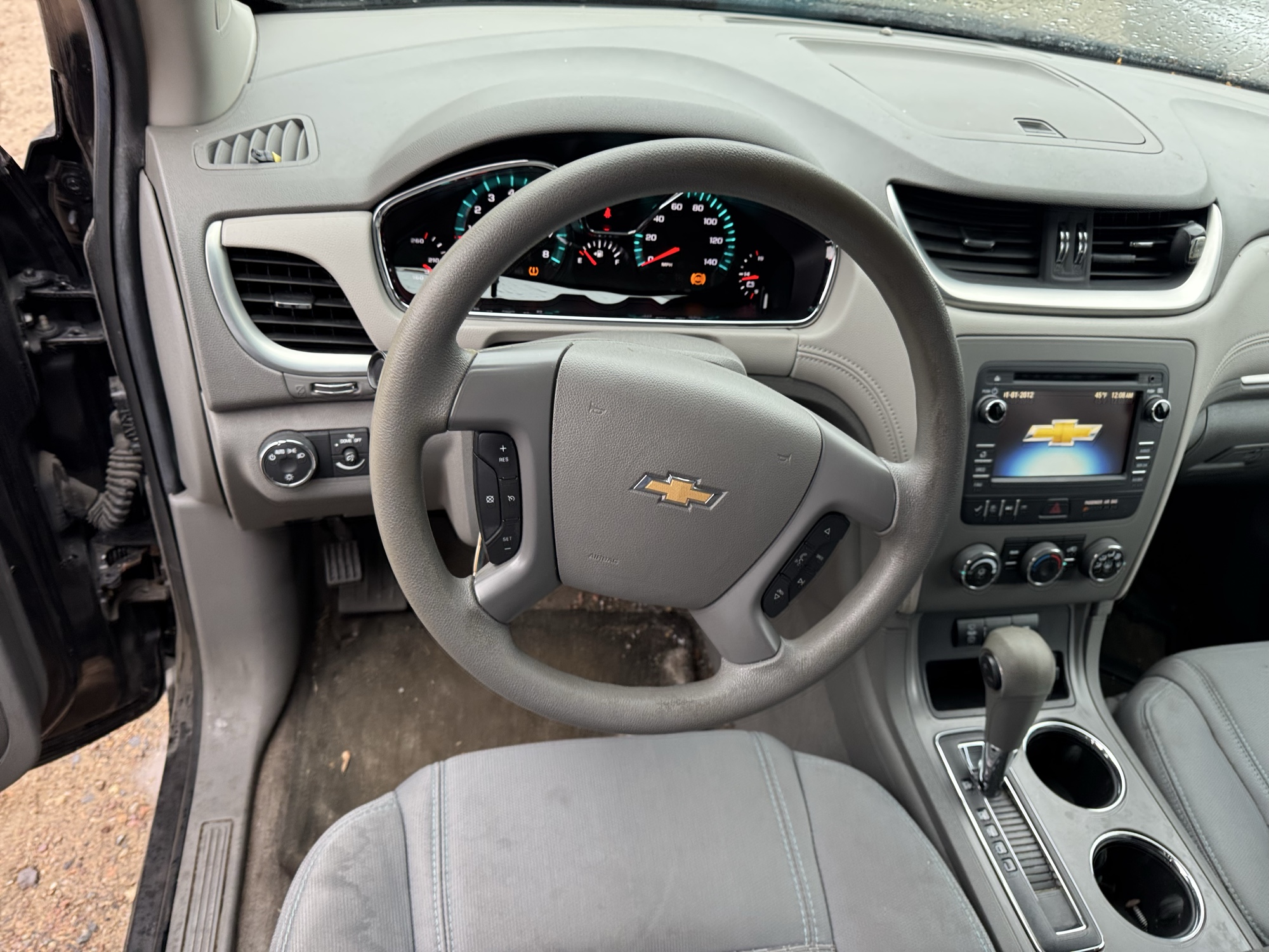 2014 chevrolet traverse ls-awd with 138627 miles for sale near Elk River, Minnesota 106928_36_steering_wheel.jpg