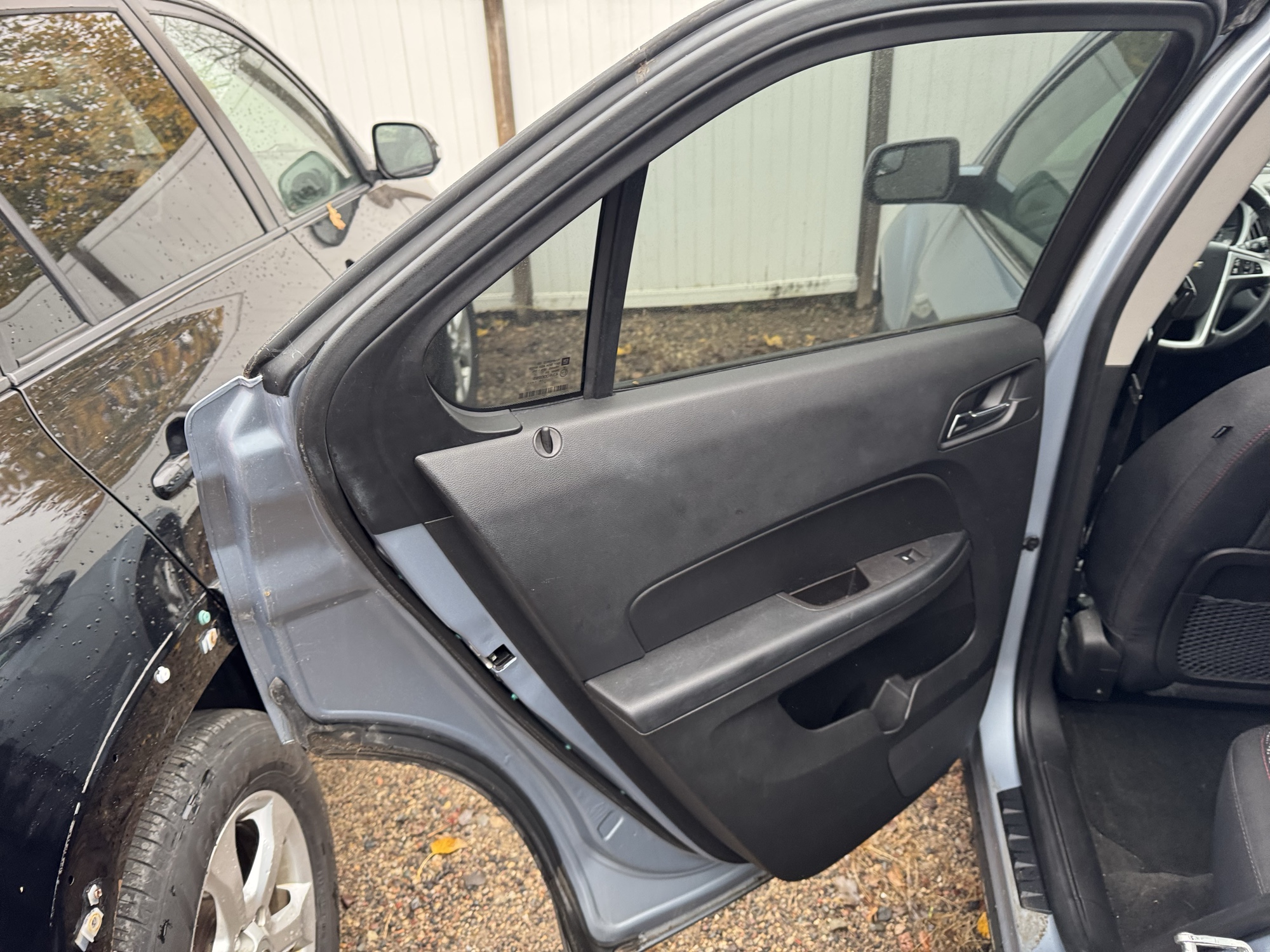 2014 chevrolet equinox 1lt-2wd with 85899 miles for sale near Elk River, Minnesota 106929_25_drv_rear_door_panel.jpg