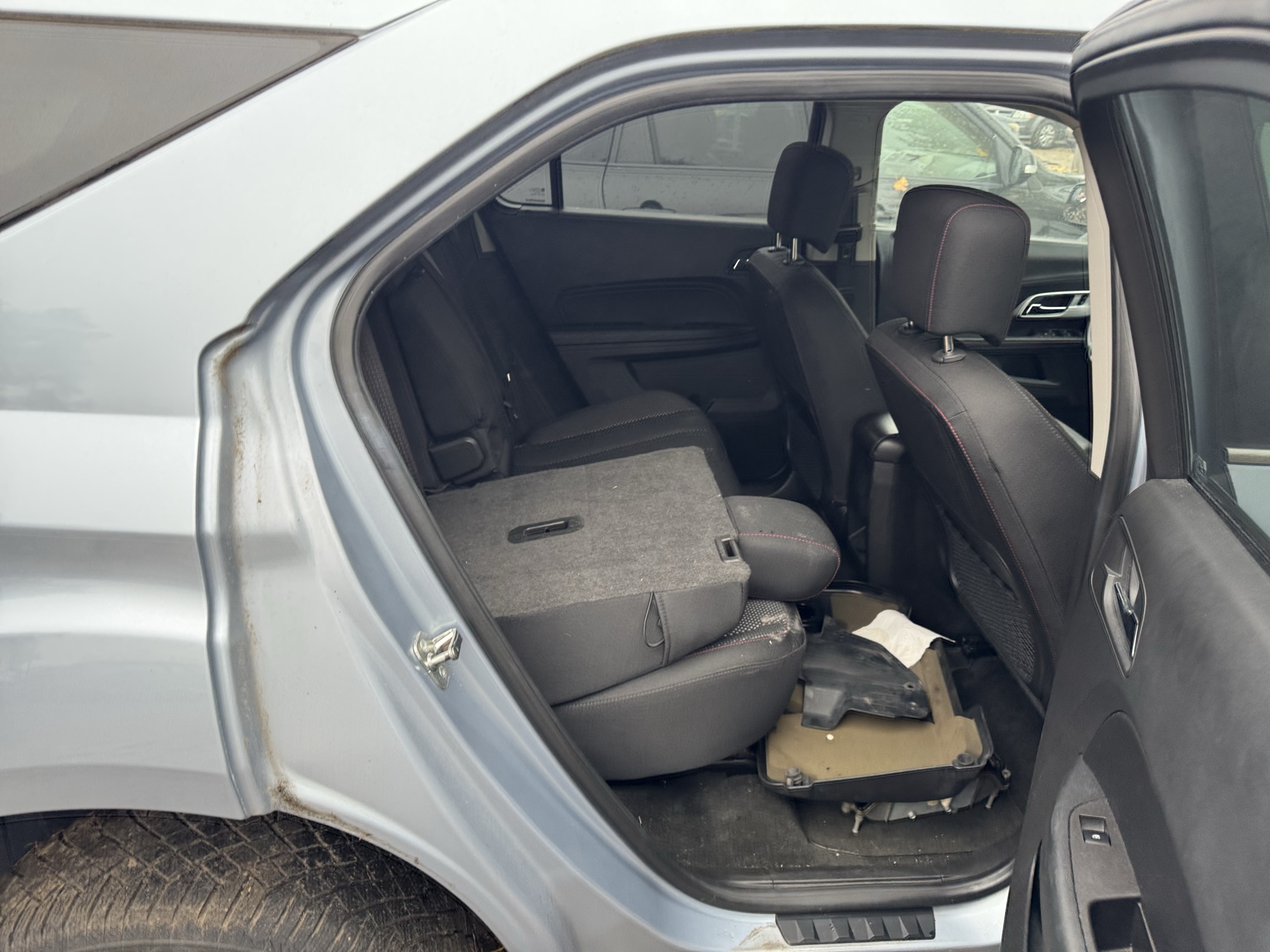 2014 chevrolet equinox 1lt-2wd with 85899 miles for sale near Elk River, Minnesota 106929_28_pass_rear_seat.jpg