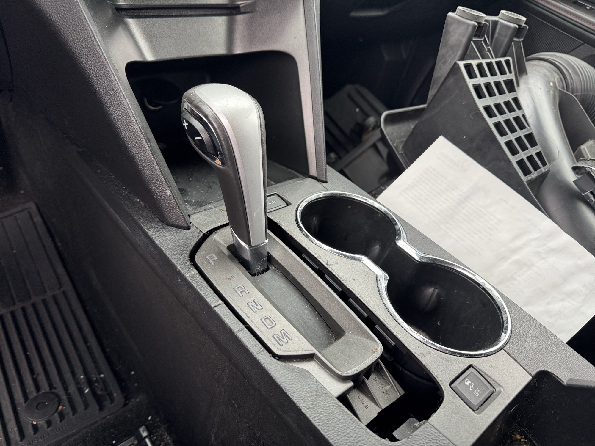 2014 chevrolet equinox 1lt-2wd with 85899 miles for sale near Elk River, Minnesota 106929_41_shifter.jpg