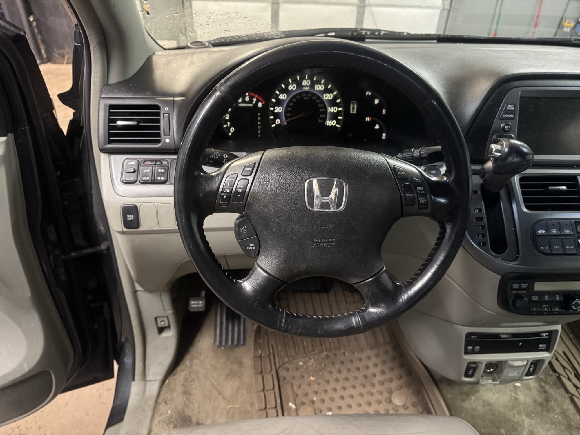2006 honda odyssey ex-l-v6 with 217533 miles for sale near Elk River, Minnesota 106930_36_steering_wheel.jpg