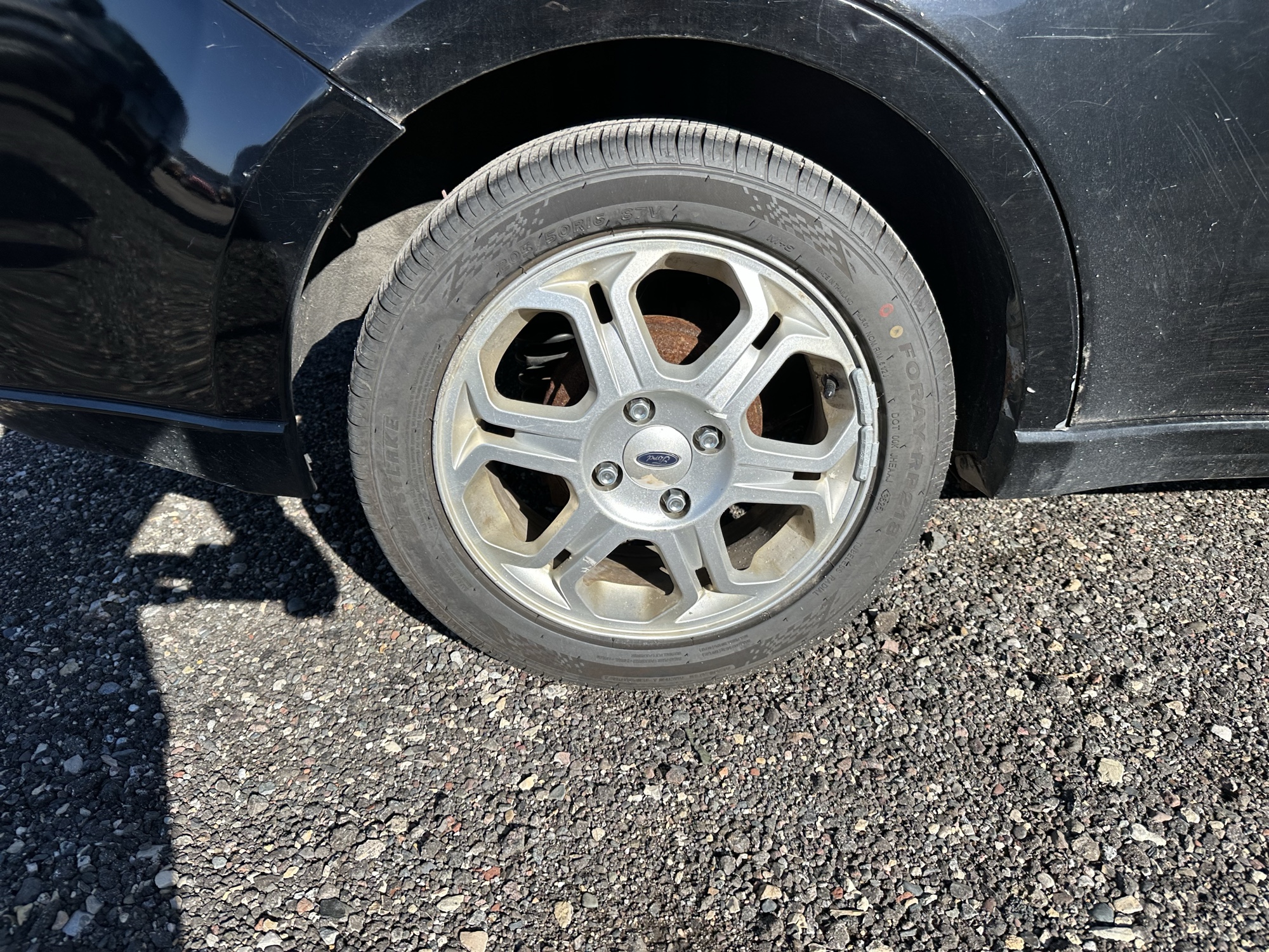 2009 ford focus ses-sedan with 214252 miles for sale near Elk River, Minnesota 106931_14_rear_pass_wheel.jpg