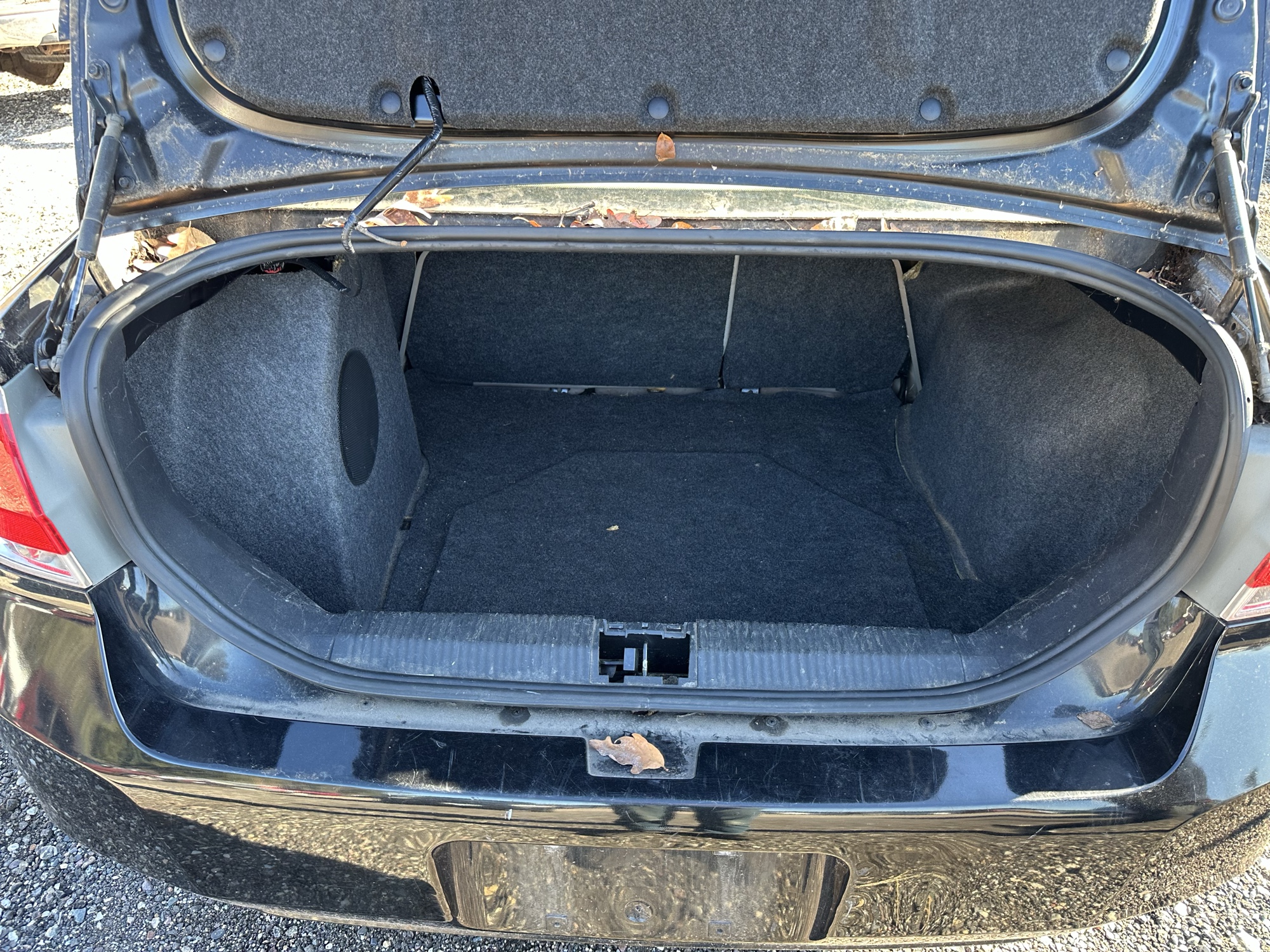 2009 ford focus ses-sedan with 214252 miles for sale near Elk River, Minnesota 106931_26_trunk.jpg