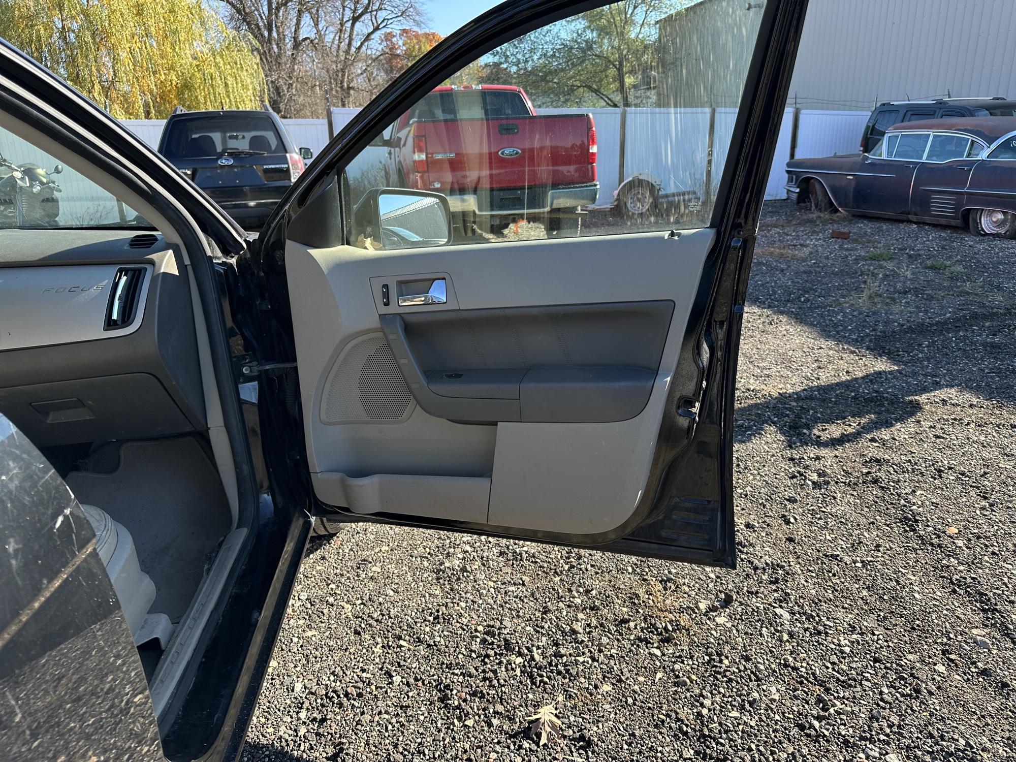 2009 ford focus ses-sedan with 214252 miles for sale near Elk River, Minnesota 106931_32_passenger_door_panel.jpg
