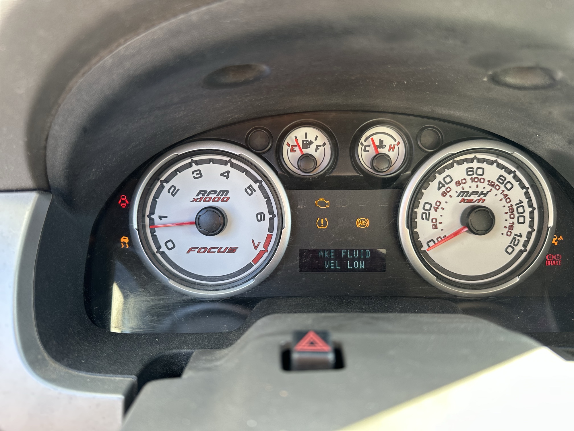 2009 ford focus ses-sedan with 214252 miles for sale near Elk River, Minnesota 106931_43_gauge_cluster.jpg