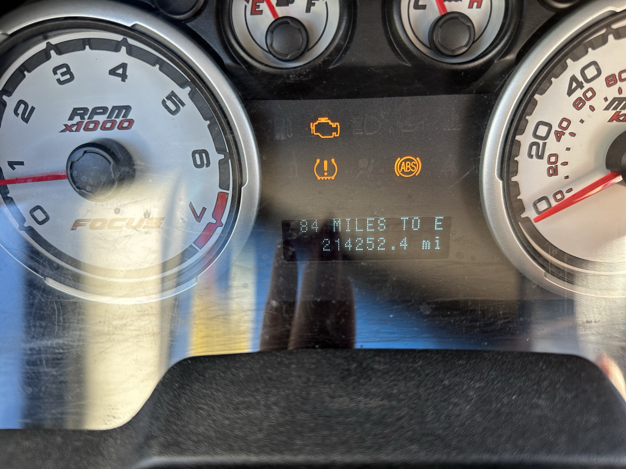 2009 ford focus ses-sedan with 214252 miles for sale near Elk River, Minnesota 106931_44_mileage_closeup.jpg