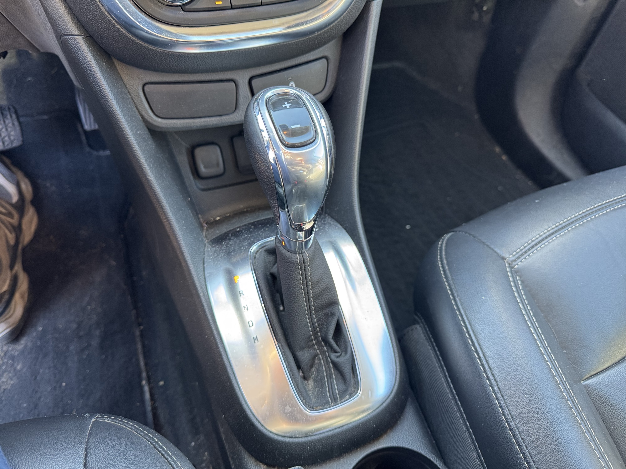 2014 buick encore leather-awd with 103938 miles for sale near Elk River, Minnesota 106933_41_shifter.jpg