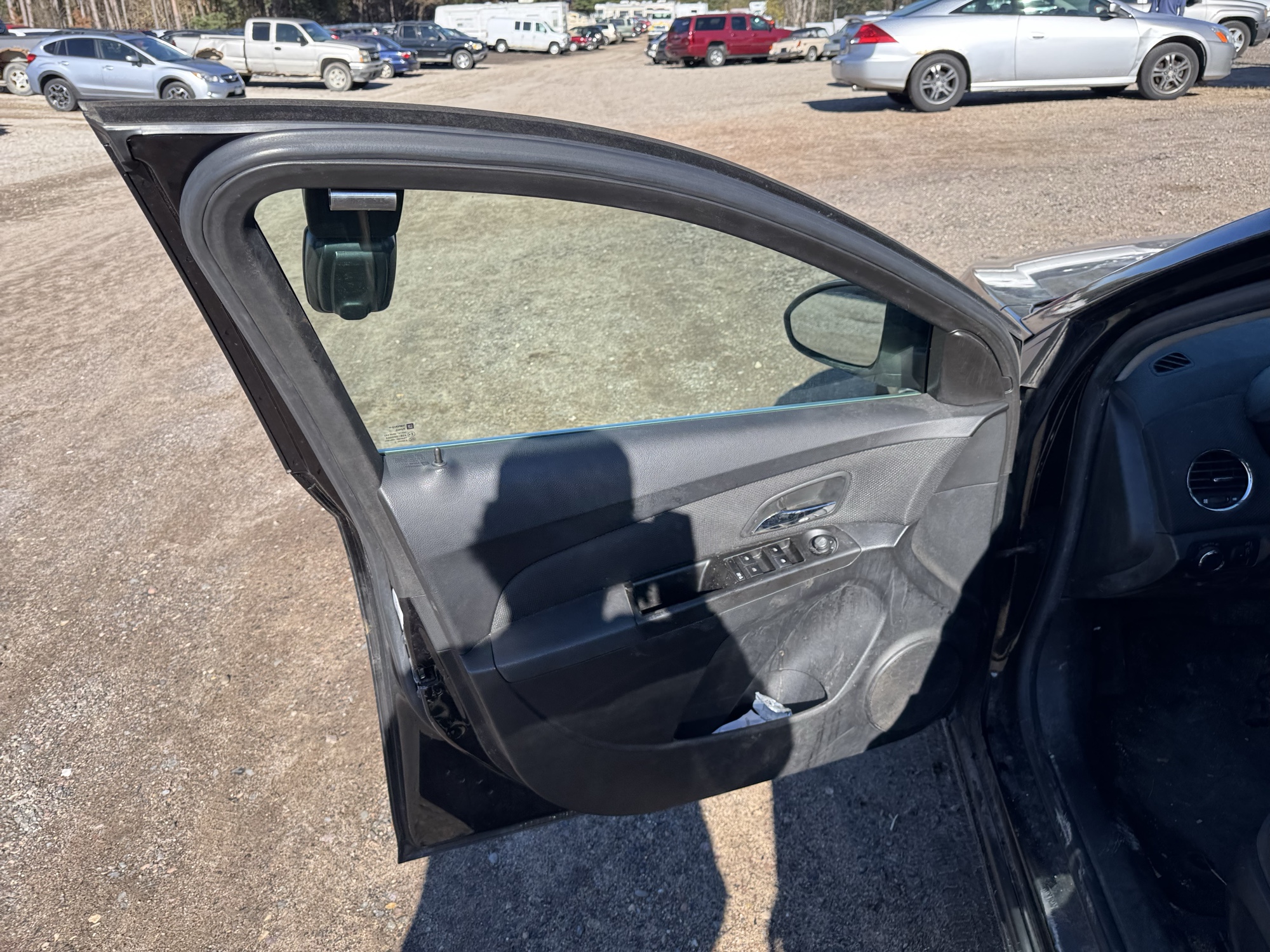 2012 chevrolet cruze 1lt with 232839 miles for sale near Elk River, Minnesota 106935_23_driver_door_panel.jpg