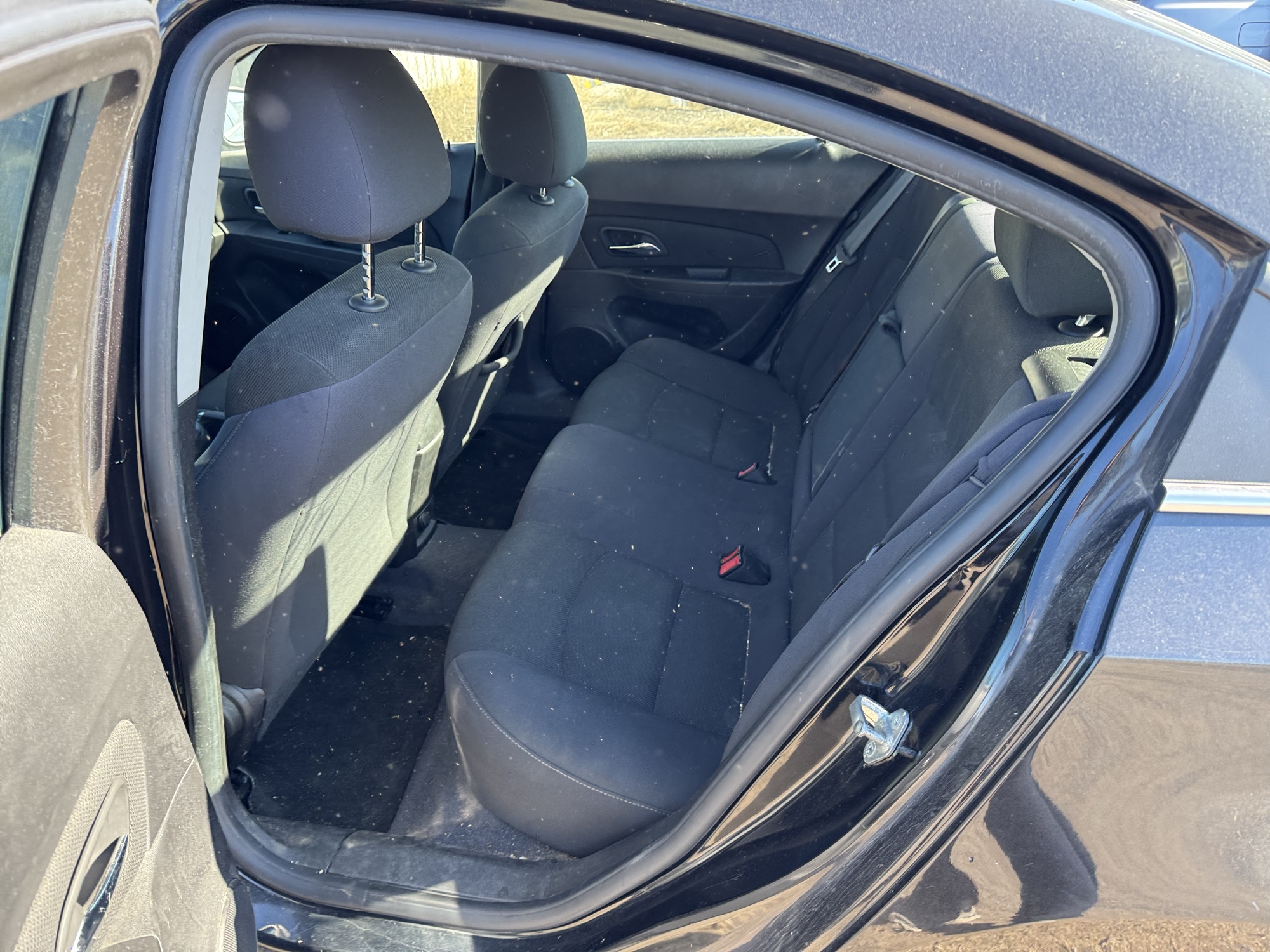 2012 chevrolet cruze 1lt with 232839 miles for sale near Elk River, Minnesota 106935_24_drv_rear_seat.jpg
