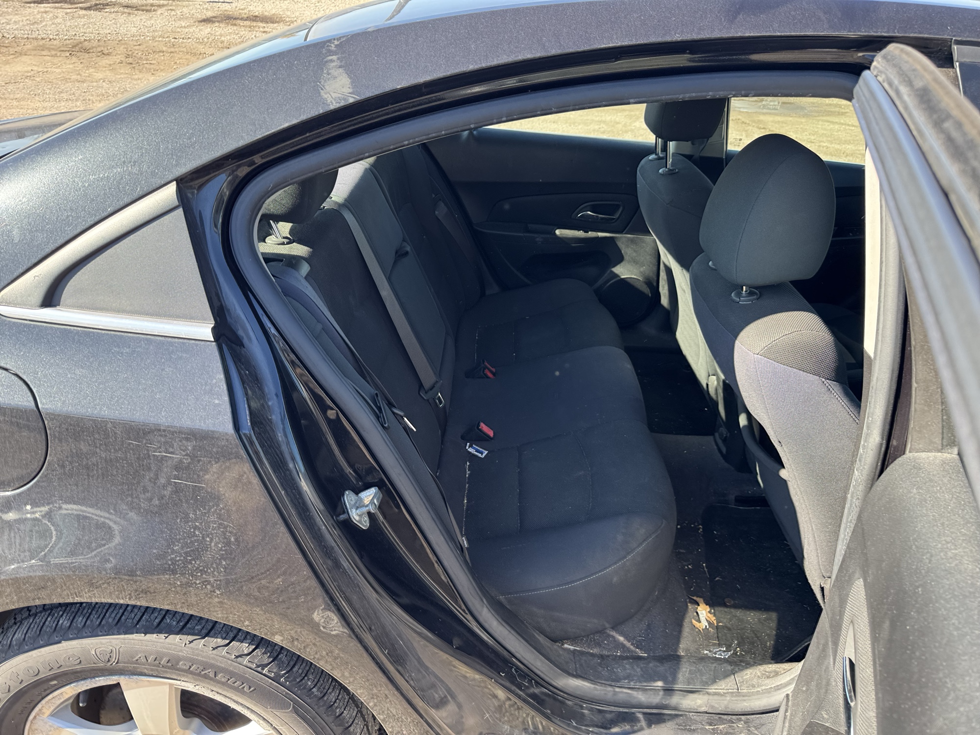 2012 chevrolet cruze 1lt with 232839 miles for sale near Elk River, Minnesota 106935_28_pass_rear_seat.jpg