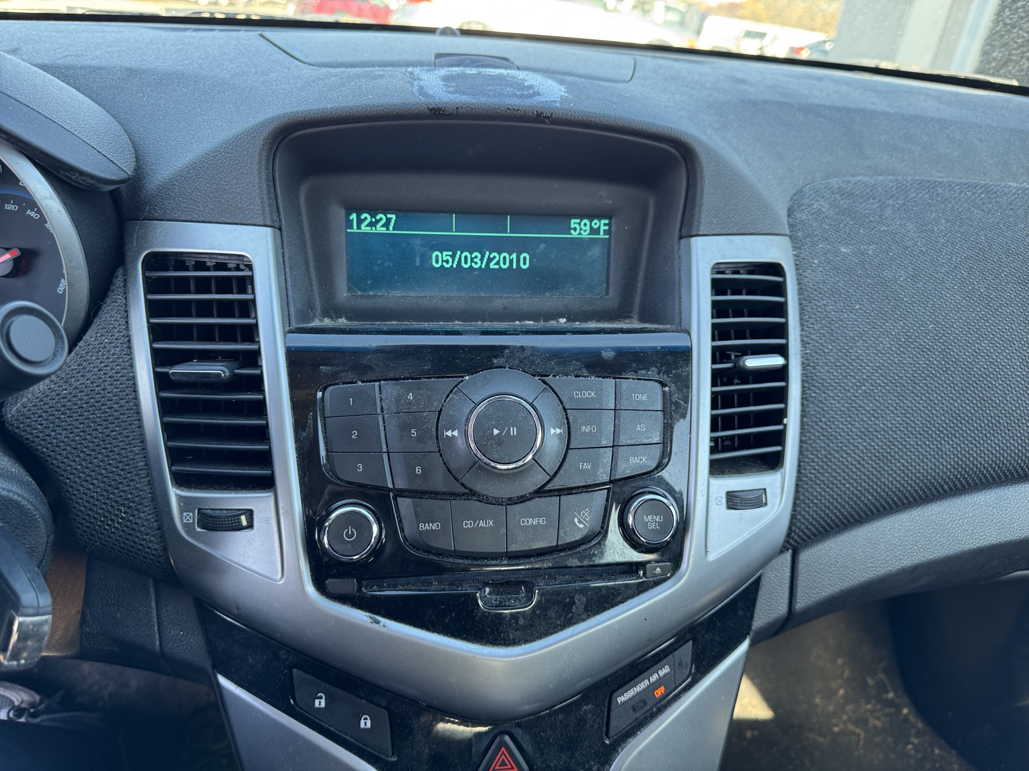 2012 chevrolet cruze 1lt with 232839 miles for sale near Elk River, Minnesota 106935_39_radio_closeup.jpg