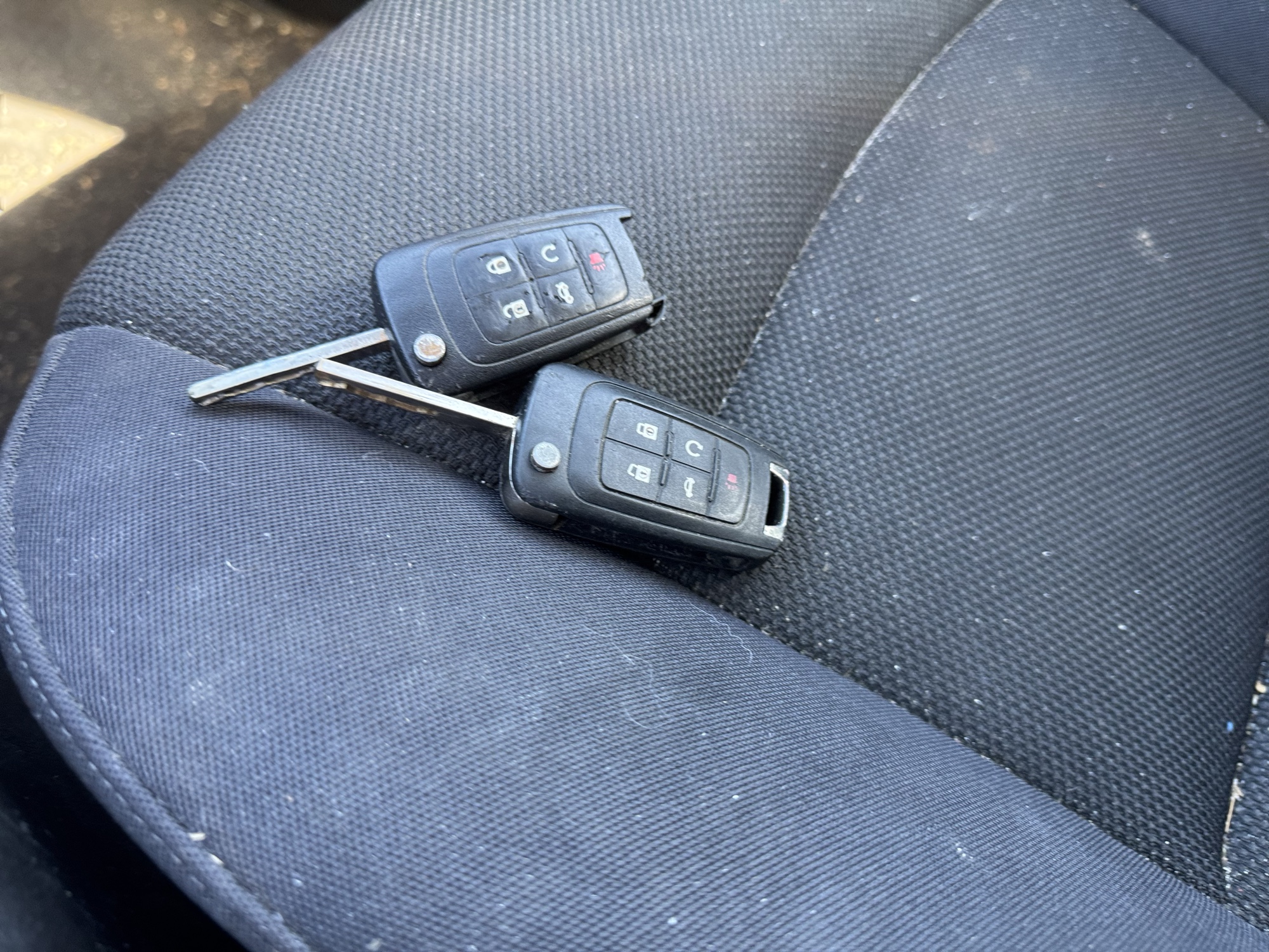 2012 chevrolet cruze 1lt with 232839 miles for sale near Elk River, Minnesota 106935_51_keys.jpg