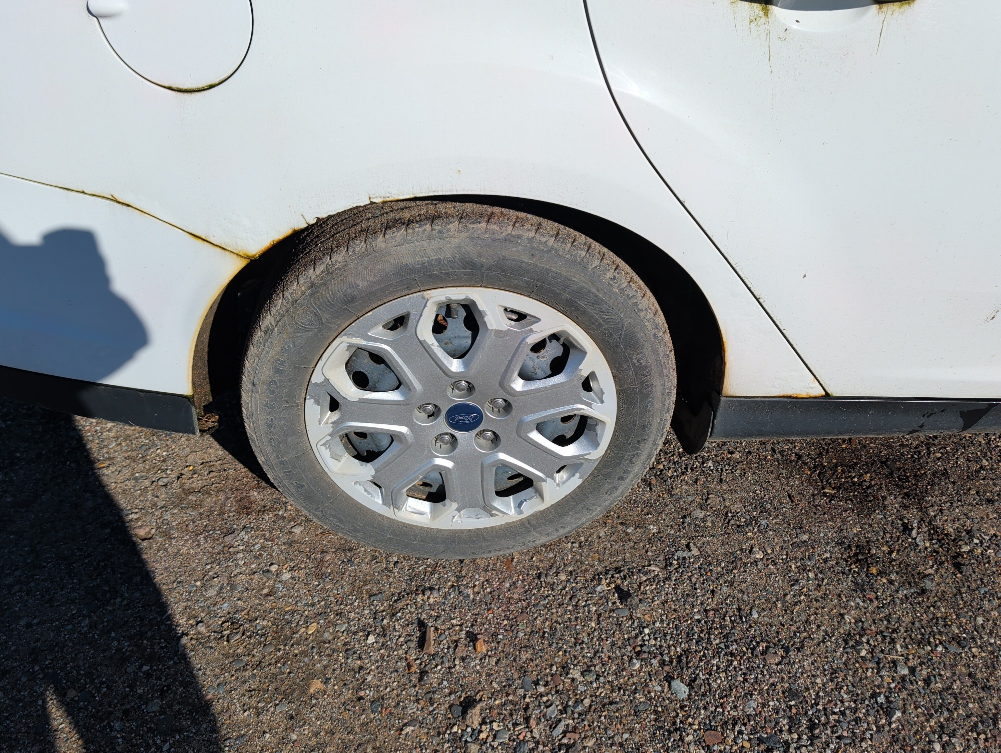 2012 ford focus se-sedan with 261316 miles for sale near Elk River, Minnesota 106936_14_rear_pass_wheel.jpg