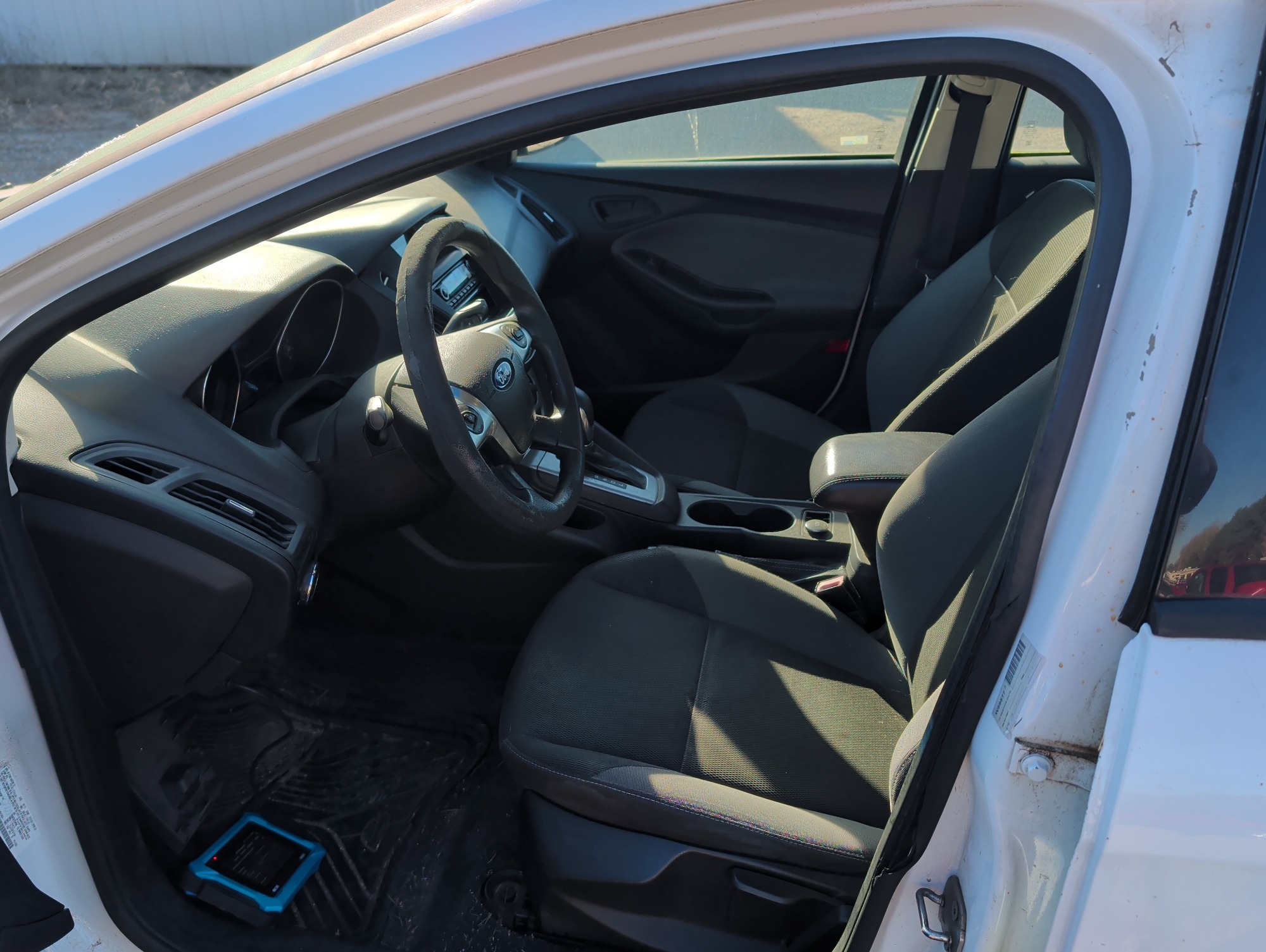 2012 ford focus se-sedan with 261316 miles for sale near Elk River, Minnesota 106936_22_driver_seat.jpg