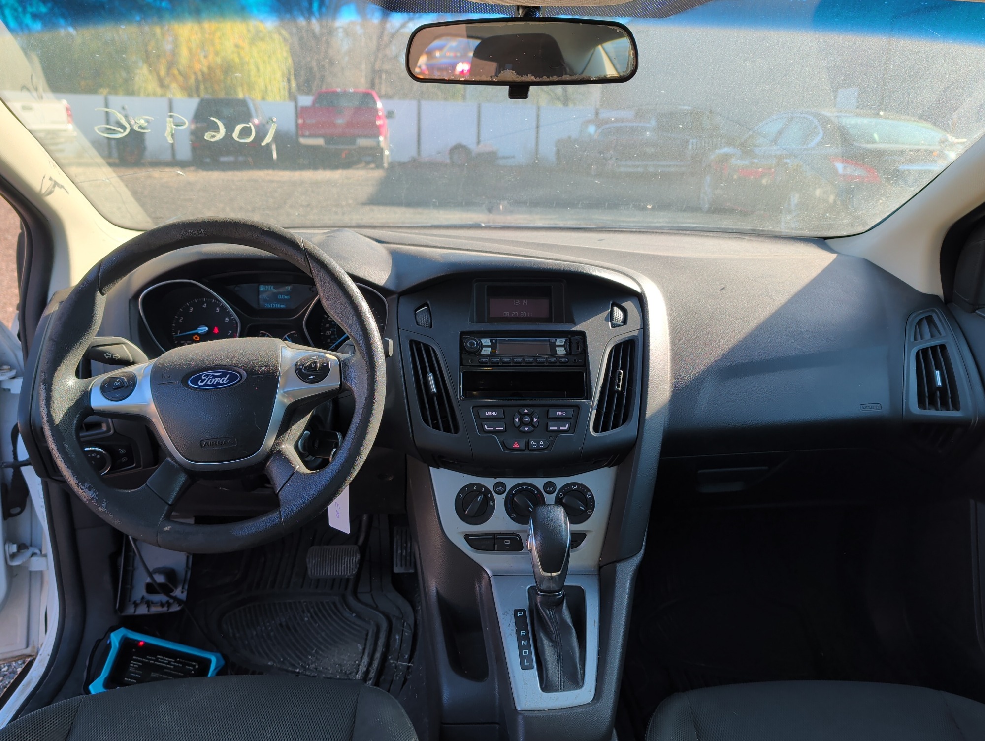 2012 ford focus se-sedan with 261316 miles for sale near Elk River, Minnesota 106936_34_whole_dash.jpg