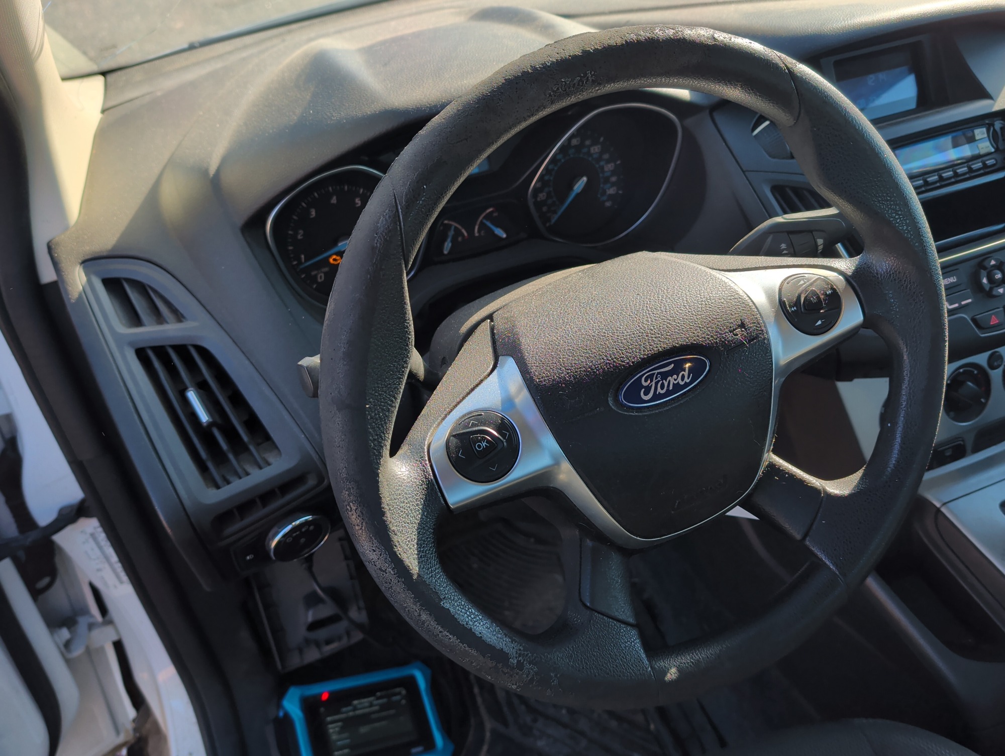 2012 ford focus se-sedan with 261316 miles for sale near Elk River, Minnesota 106936_36_steering_wheel.jpg