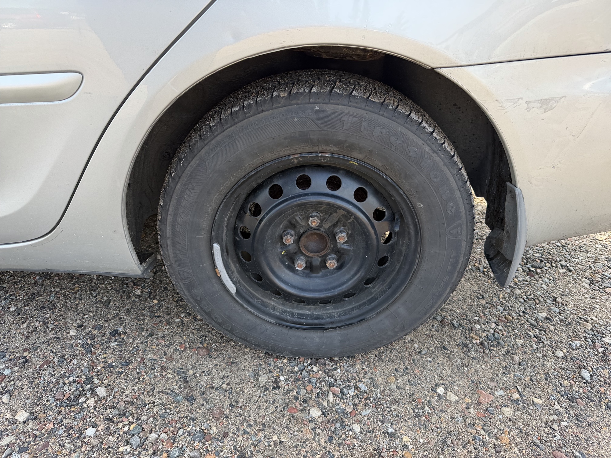 2005 toyota camry le with 145231 miles for sale near Elk River, Minnesota 106937_13_rear_drv_wheel.jpg