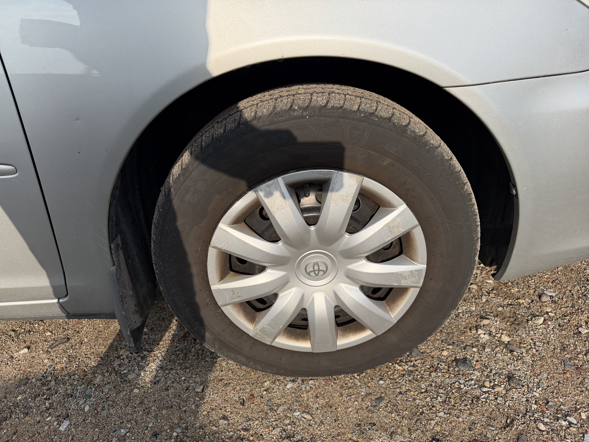2005 toyota camry le with 145231 miles for sale near Elk River, Minnesota 106937_15_front_pass_wheel.jpg