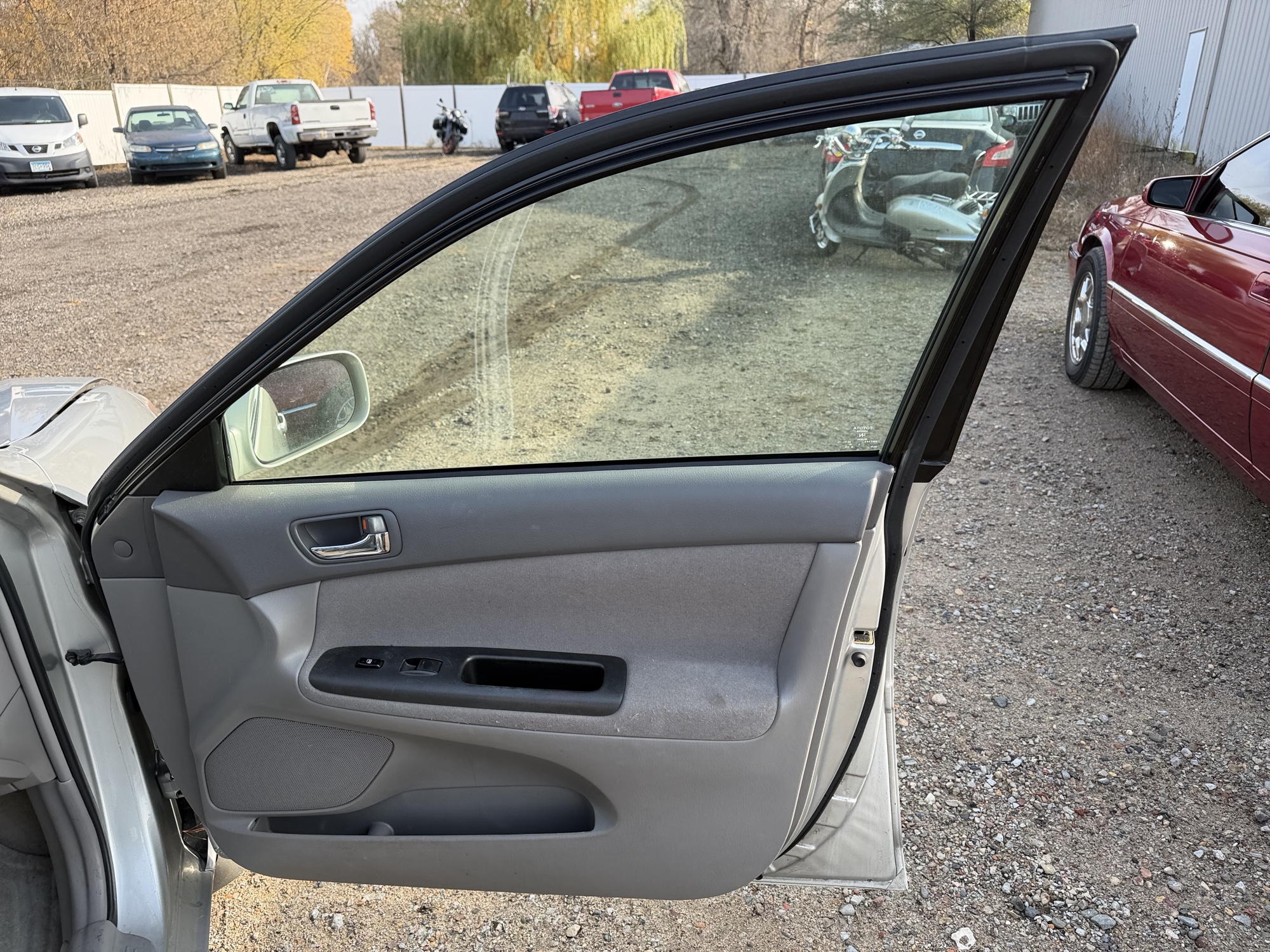 2005 toyota camry le with 145231 miles for sale near Elk River, Minnesota 106937_32_passenger_door_panel.jpg