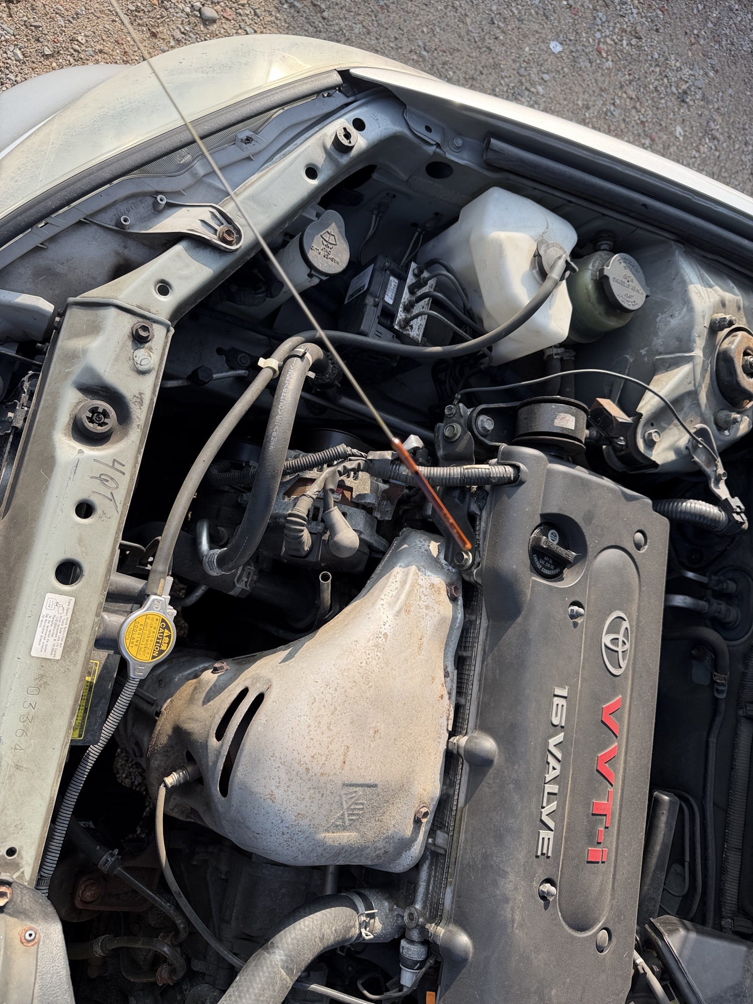 2005 toyota camry le with 145231 miles for sale near Elk River, Minnesota 106937_50_oil_dipstick.jpg