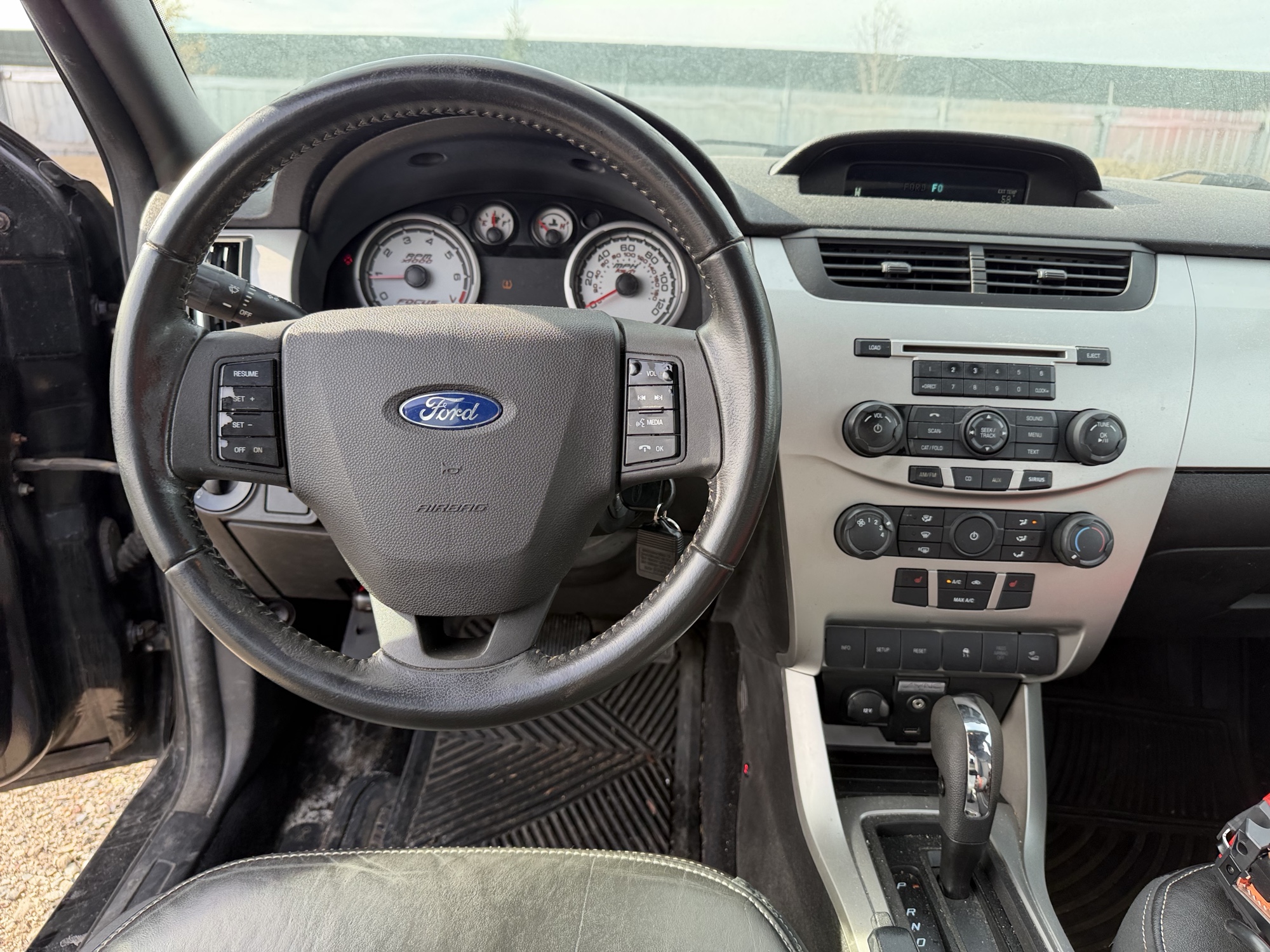 2010 ford focus sel-sedan with 180168 miles for sale near Elk River, Minnesota 106939_33_dash_from_driver.jpg
