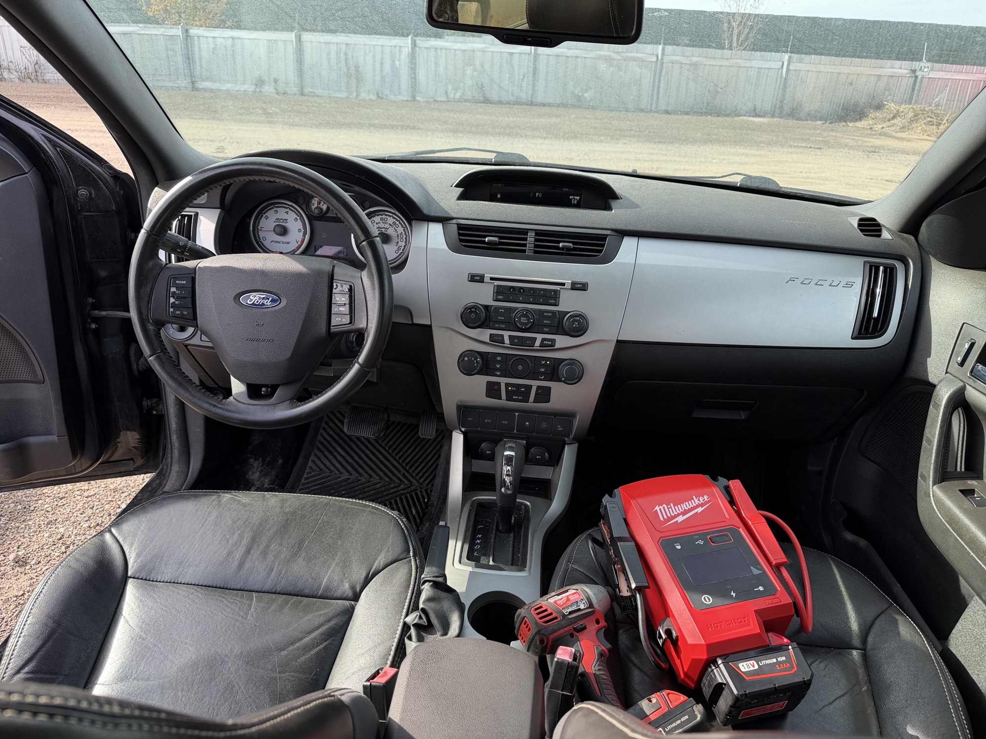 2010 ford focus sel-sedan with 180168 miles for sale near Elk River, Minnesota 106939_34_whole_dash.jpg