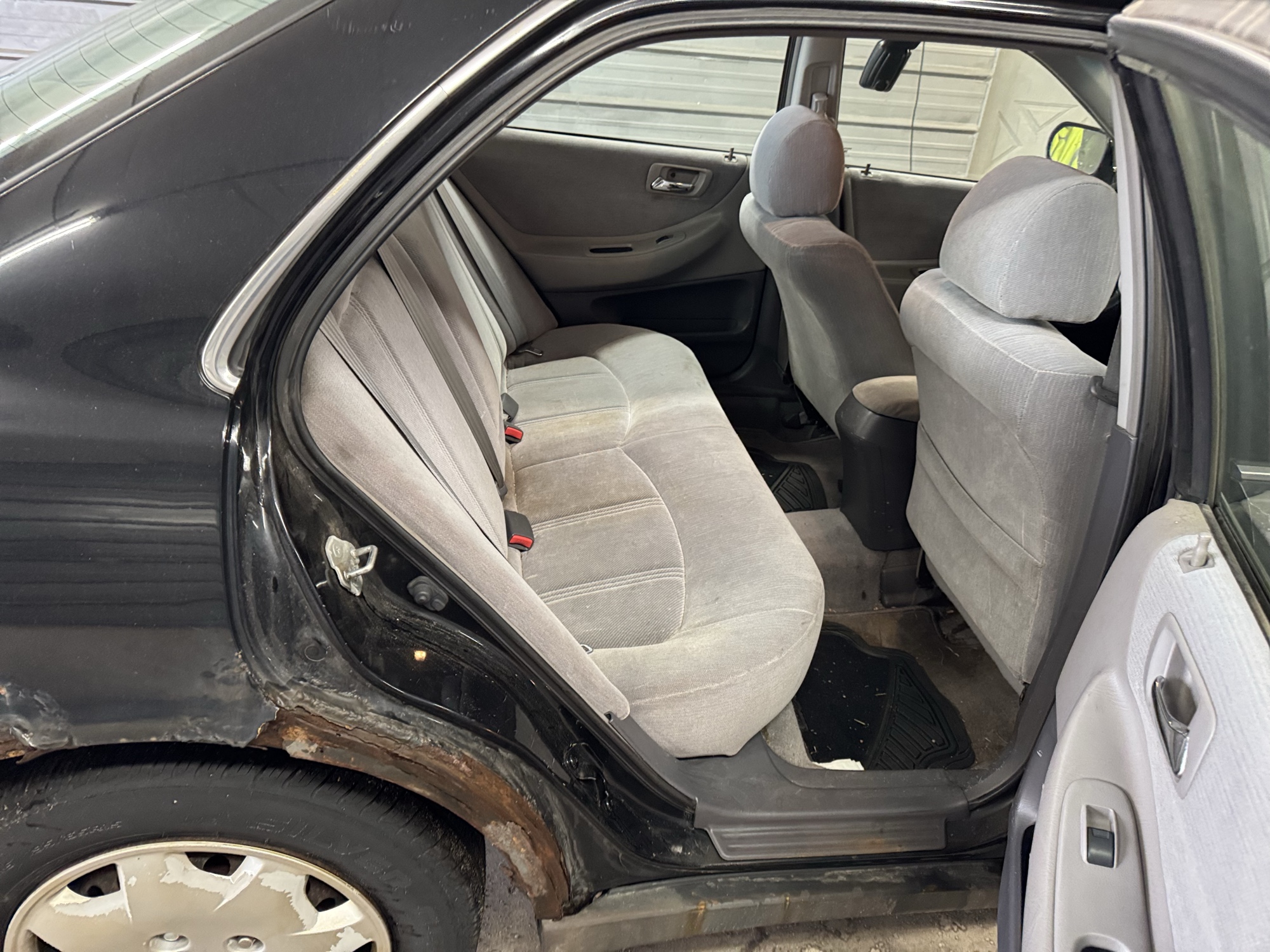 2000 honda accord lx-sedan with 366084 miles for sale near Elk River, Minnesota 106940_28_pass_rear_seat.jpg