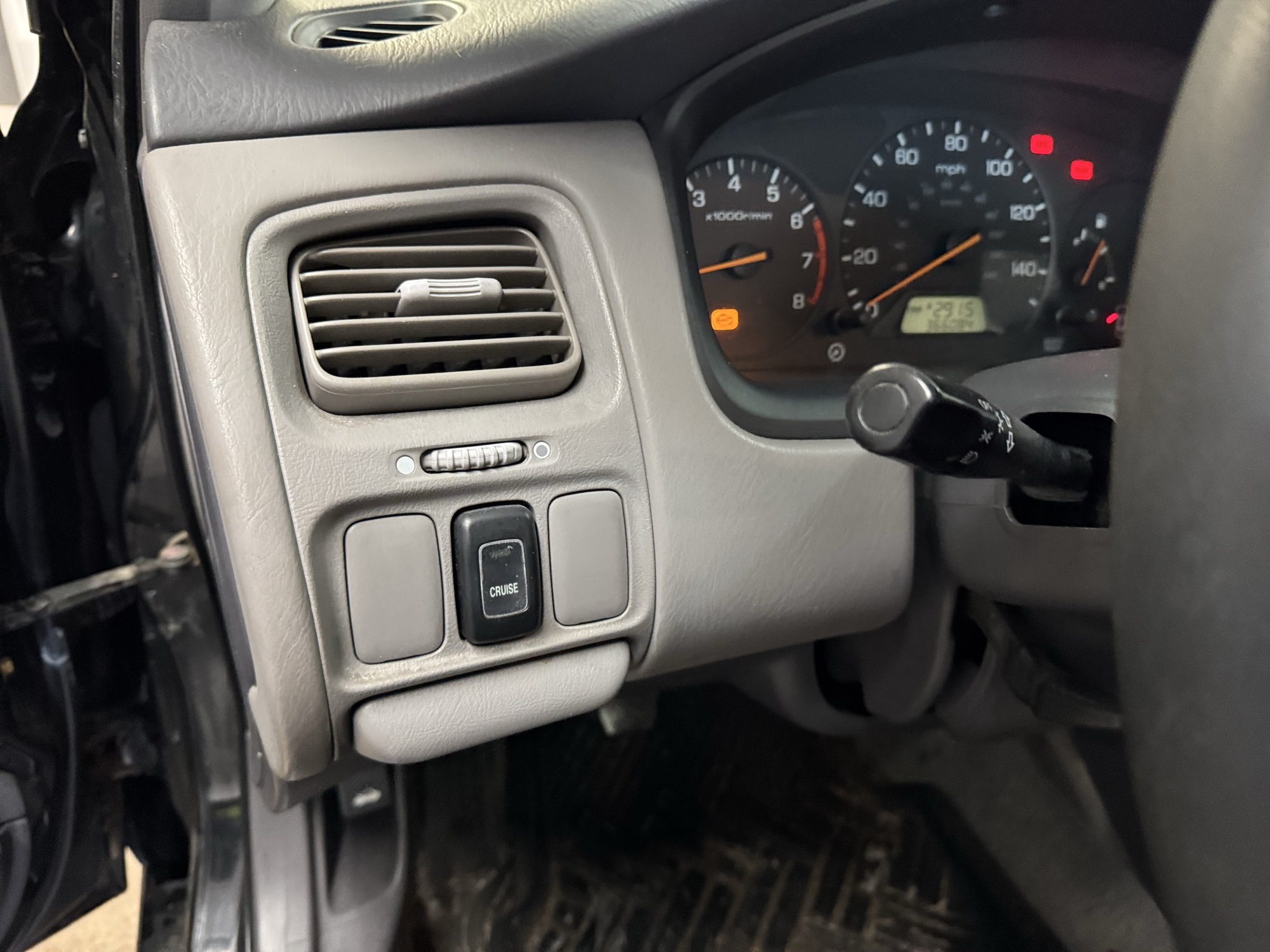 2000 honda accord lx-sedan with 366084 miles for sale near Elk River, Minnesota 106940_37_left_of_steering_wheel.jpg