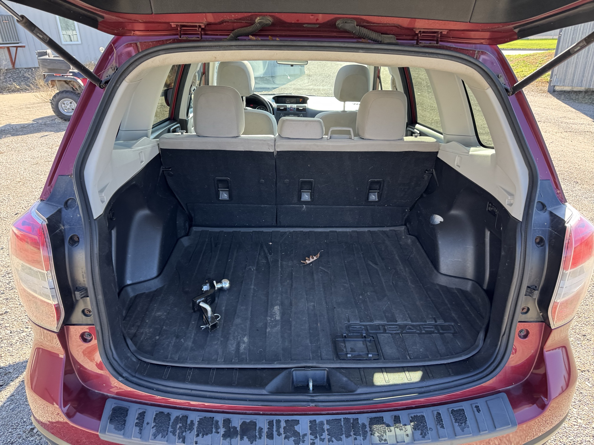 2014 subaru forester 2.5i-premium with 225305 miles for sale near Elk River, Minnesota 106942_26_trunk.jpg