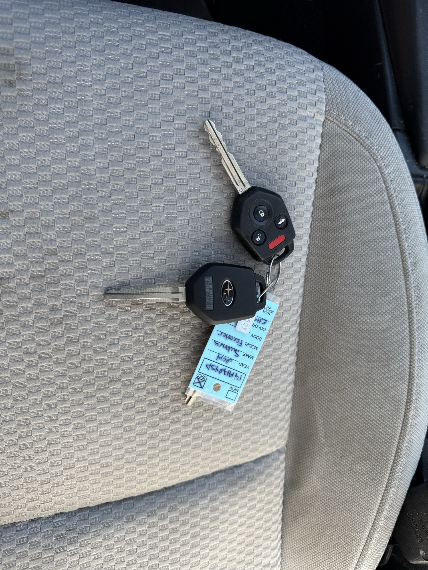 2014 subaru forester 2.5i-premium with 225305 miles for sale near Elk River, Minnesota 106942_51_keys.jpg
