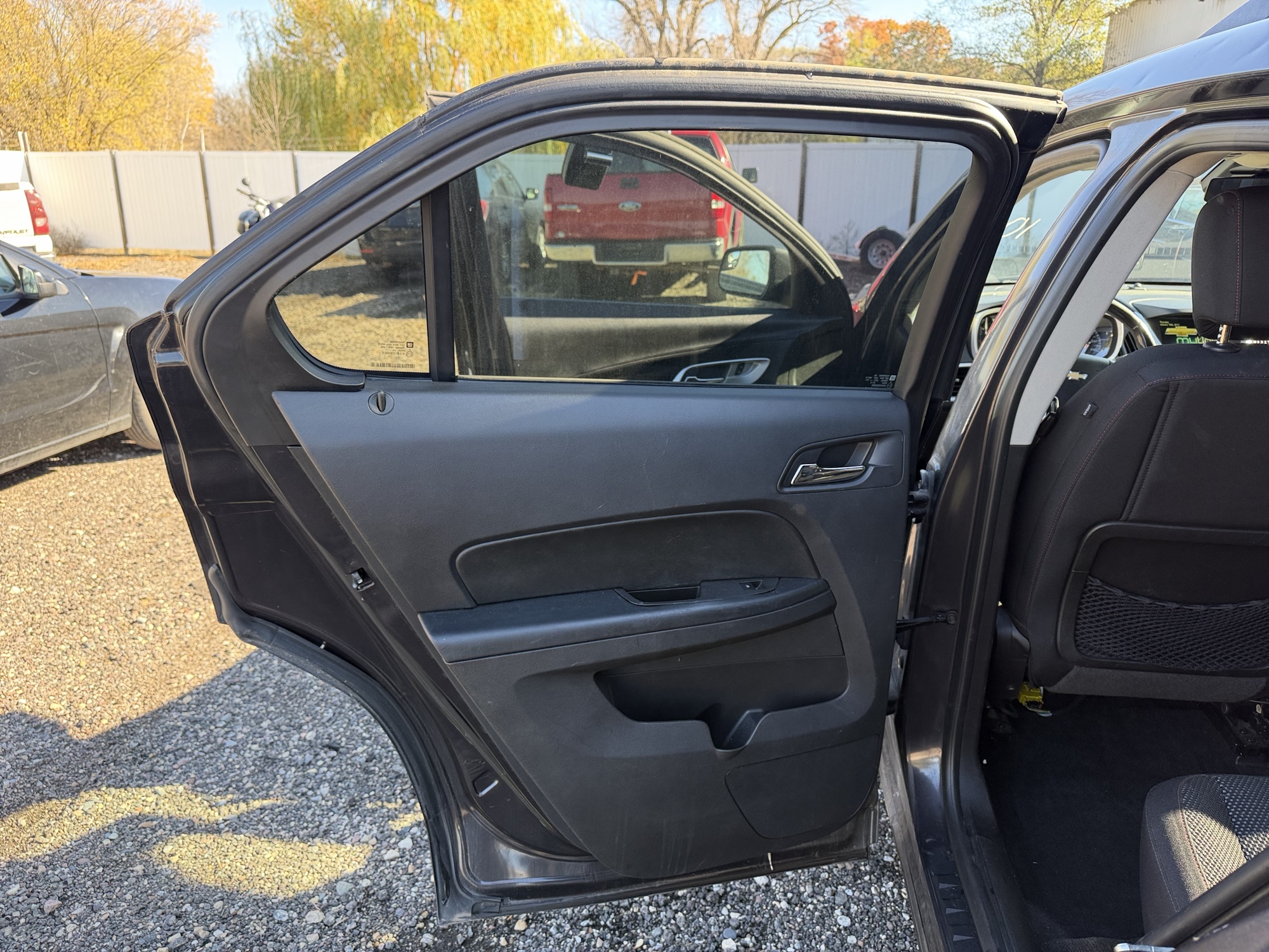 2013 chevrolet equinox 1lt-2wd with 175860 miles for sale near Elk River, Minnesota 106943_25_drv_rear_door_panel.jpg