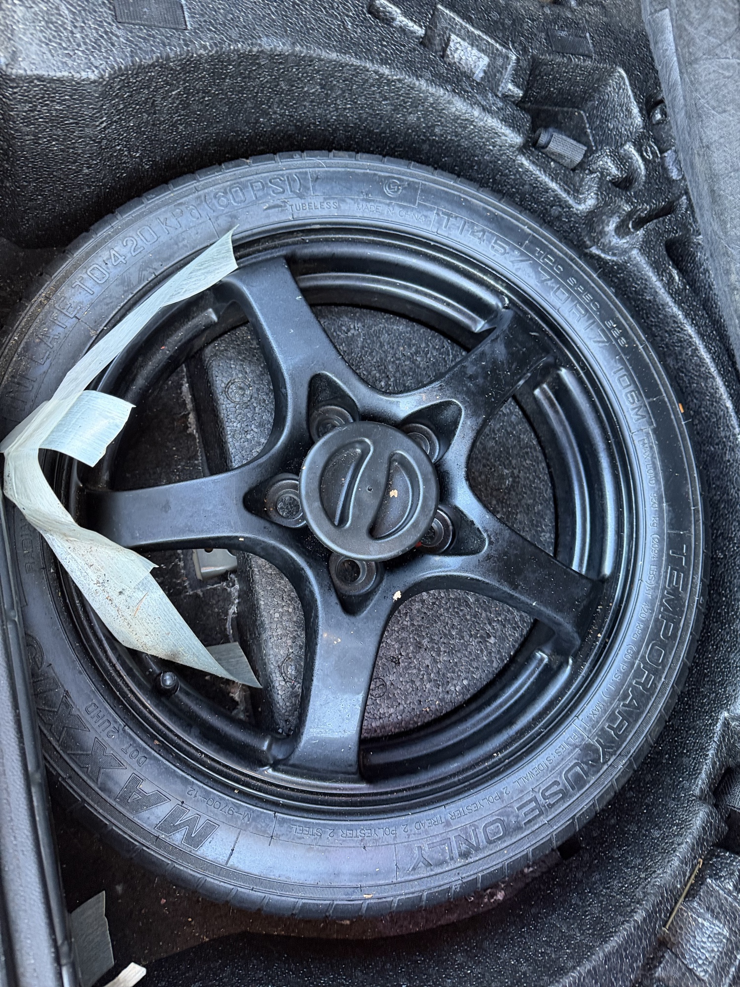 2013 chevrolet equinox 1lt-2wd with 175860 miles for sale near Elk River, Minnesota 106943_27_spare_tire.jpg