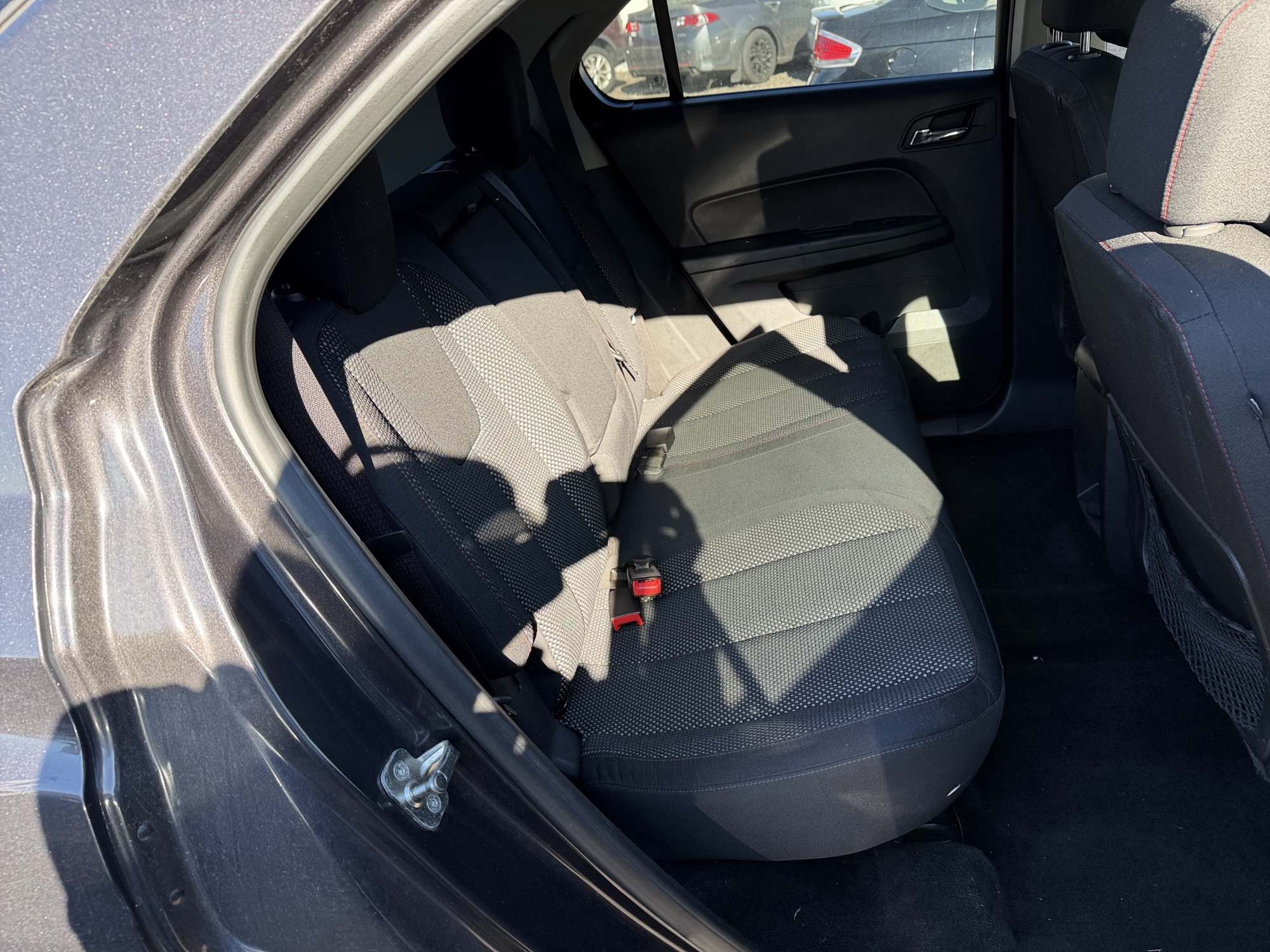 2013 chevrolet equinox 1lt-2wd with 175860 miles for sale near Elk River, Minnesota 106943_28_pass_rear_seat.jpg