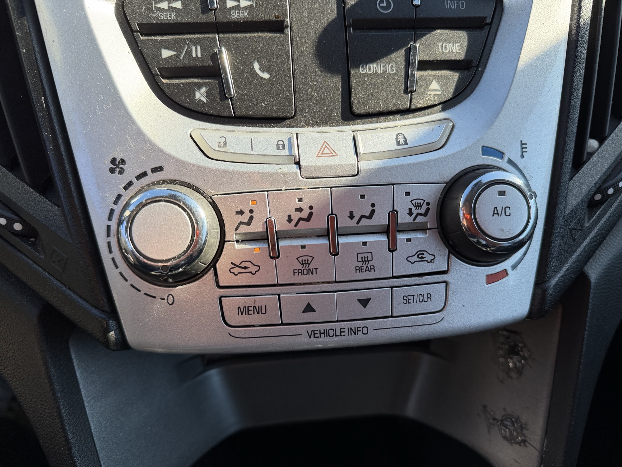 2013 chevrolet equinox 1lt-2wd with 175860 miles for sale near Elk River, Minnesota 106943_40_climate_control.jpg