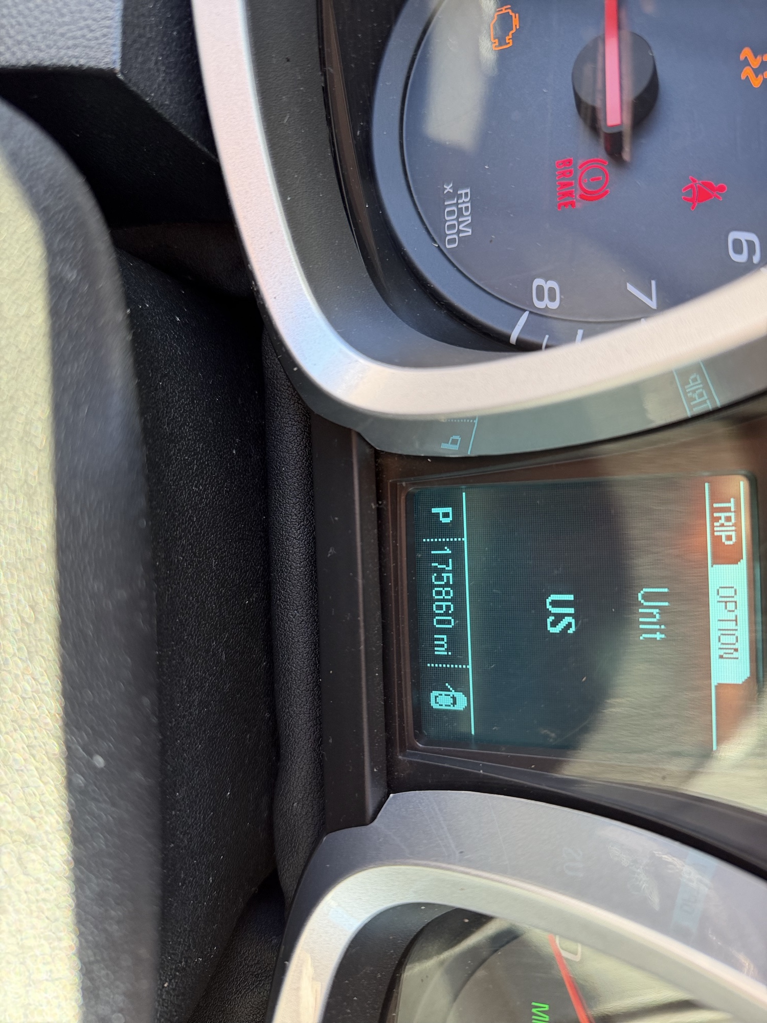 2013 chevrolet equinox 1lt-2wd with 175860 miles for sale near Elk River, Minnesota 106943_44_mileage_closeup.jpg