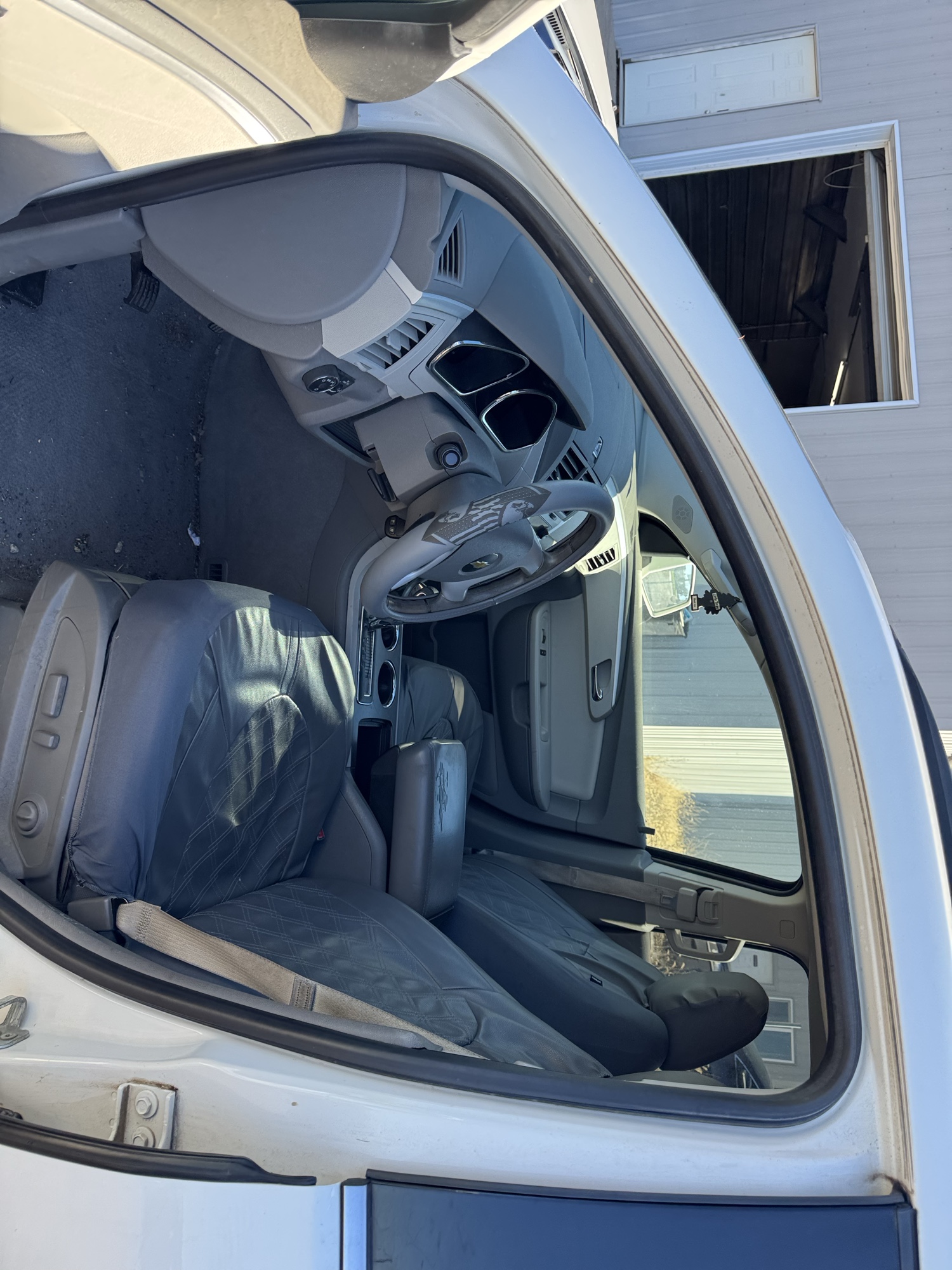 2012 chevrolet traverse lt-awd with 215098 miles for sale near Elk River, Minnesota 106946_22_driver_seat.jpg