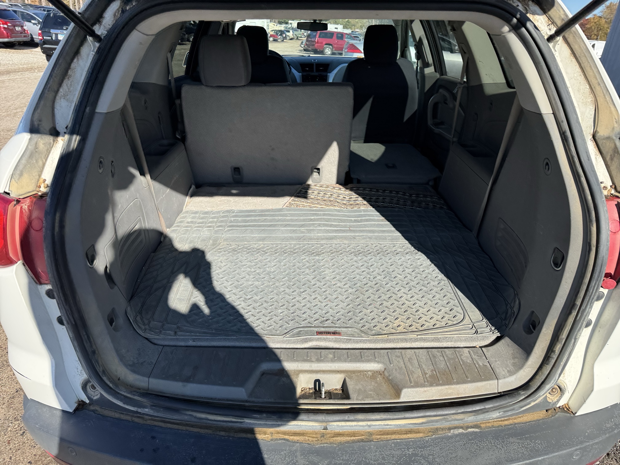 2012 chevrolet traverse lt-awd with 215098 miles for sale near Elk River, Minnesota 106946_26_trunk.jpg