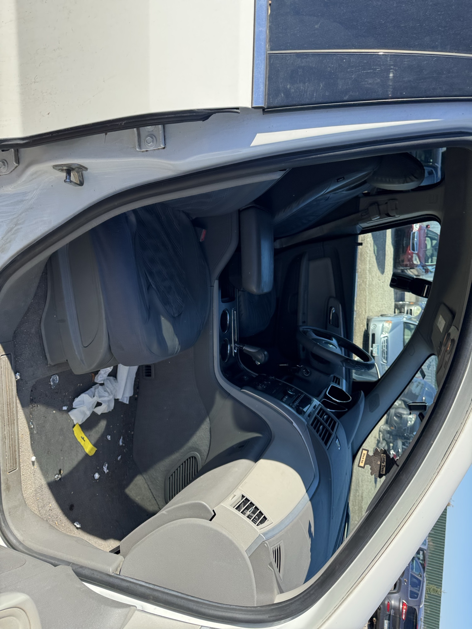 2012 chevrolet traverse lt-awd with 215098 miles for sale near Elk River, Minnesota 106946_31_passenger_seat.jpg