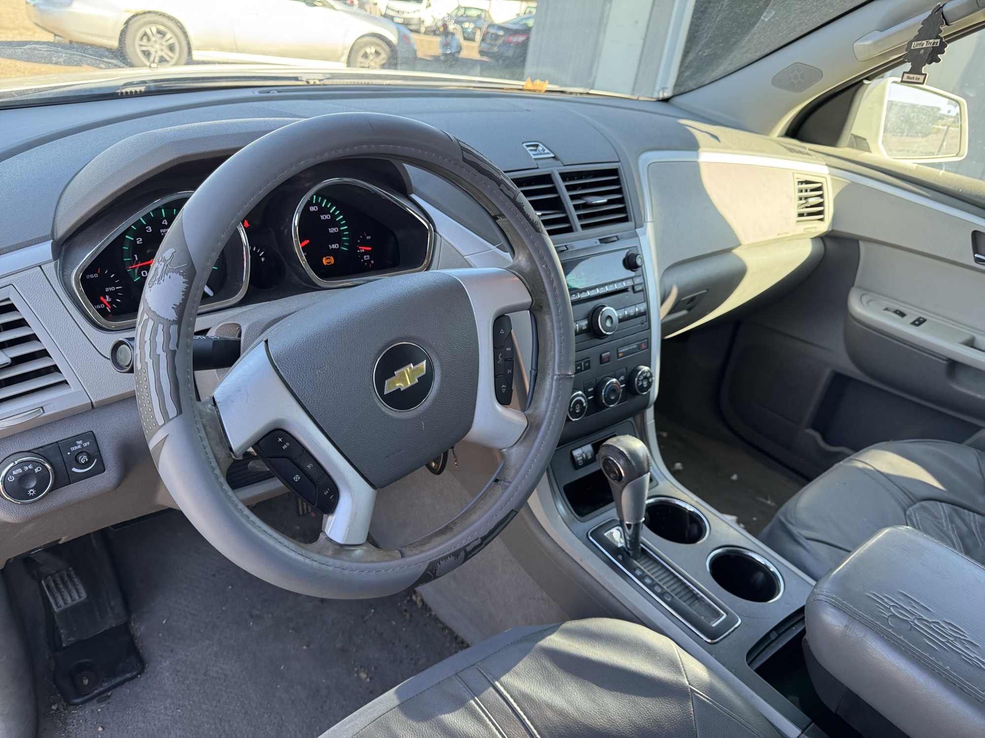 2012 chevrolet traverse lt-awd with 215098 miles for sale near Elk River, Minnesota 106946_33_dash_from_driver.jpg