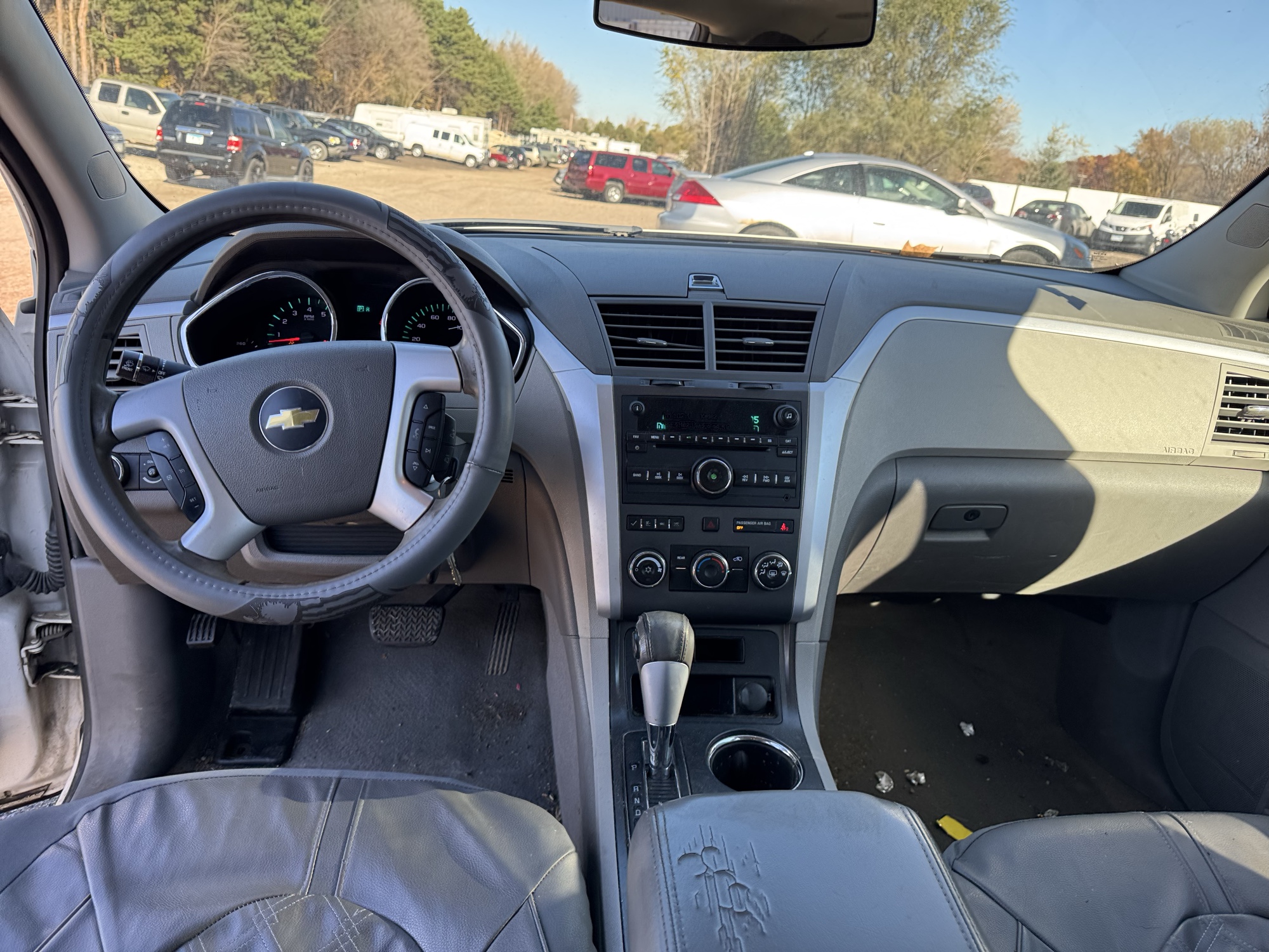 2012 chevrolet traverse lt-awd with 215098 miles for sale near Elk River, Minnesota 106946_34_whole_dash.jpg